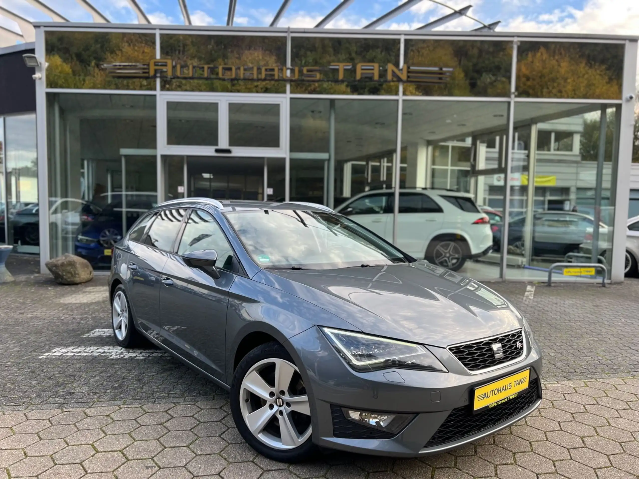 SEAT - Leon