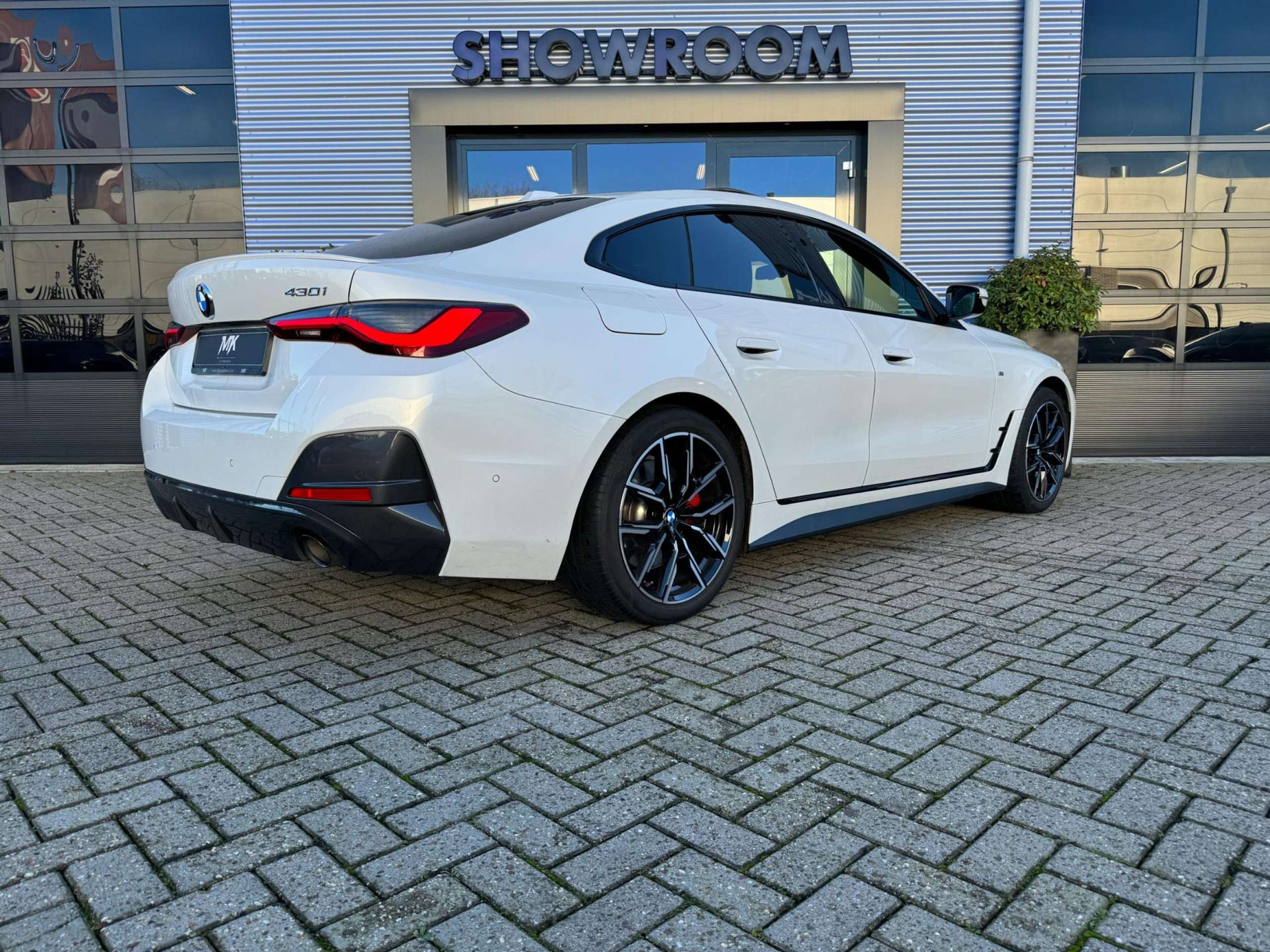 BMW - 430