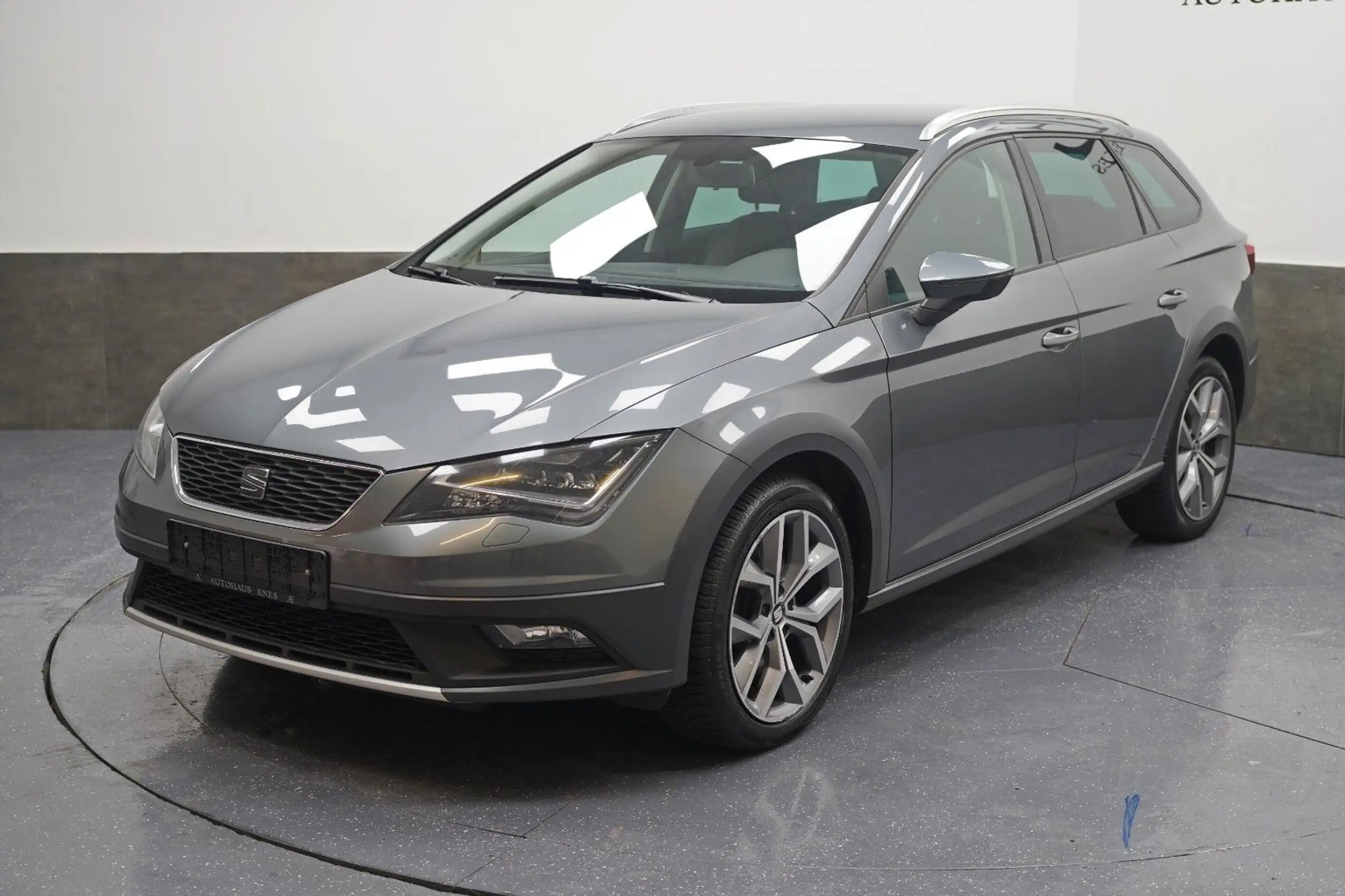 SEAT - Leon