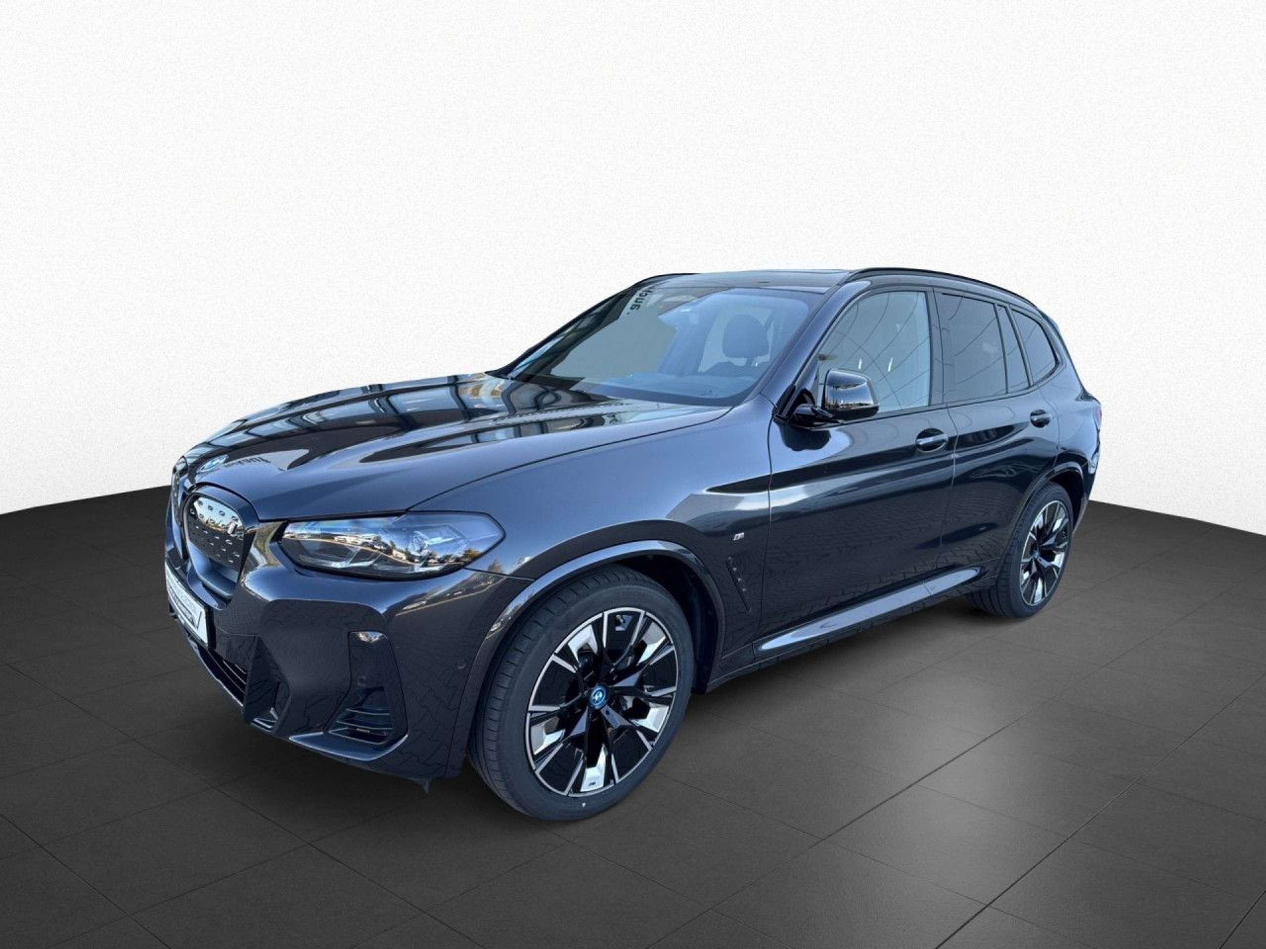 BMW - iX3