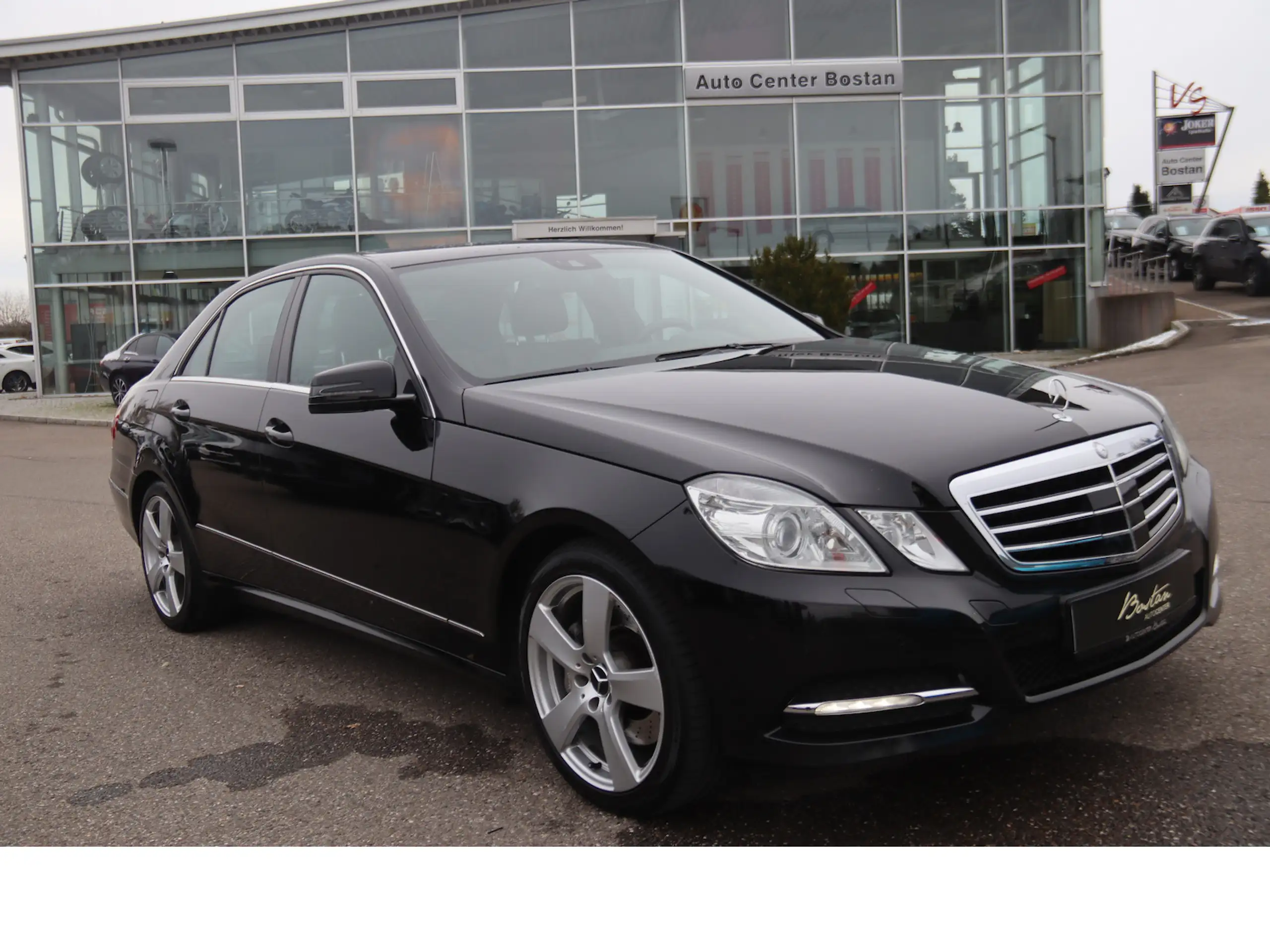 Mercedes-Benz - E 500