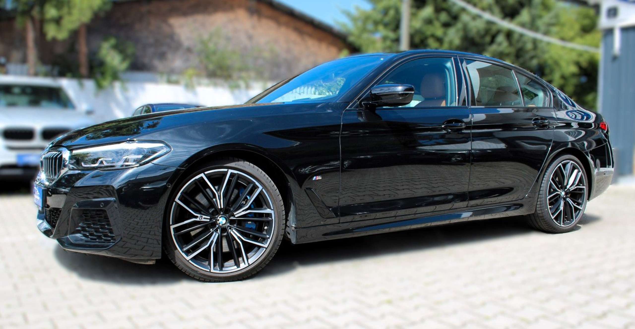 BMW - 530