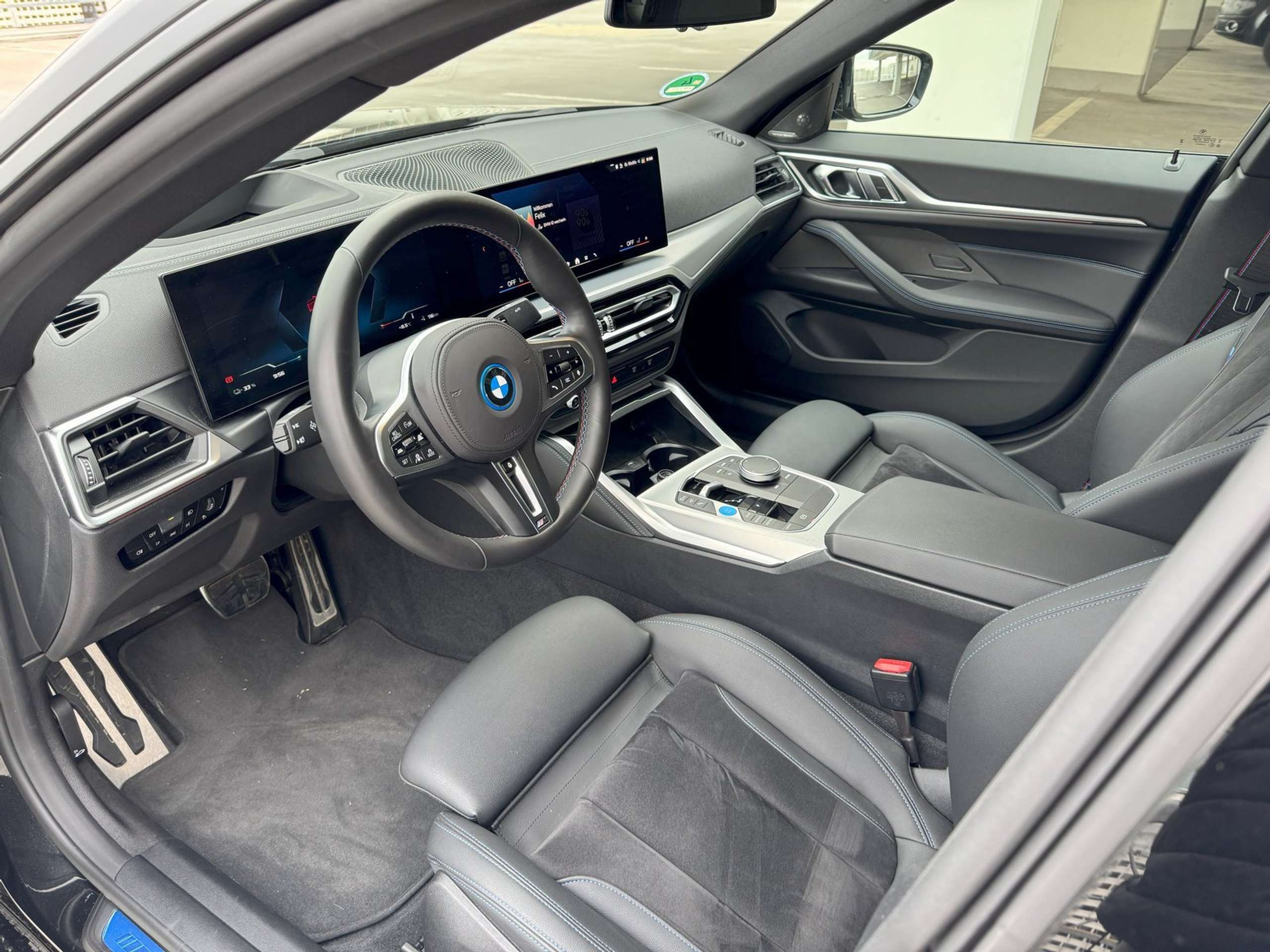 BMW - i4