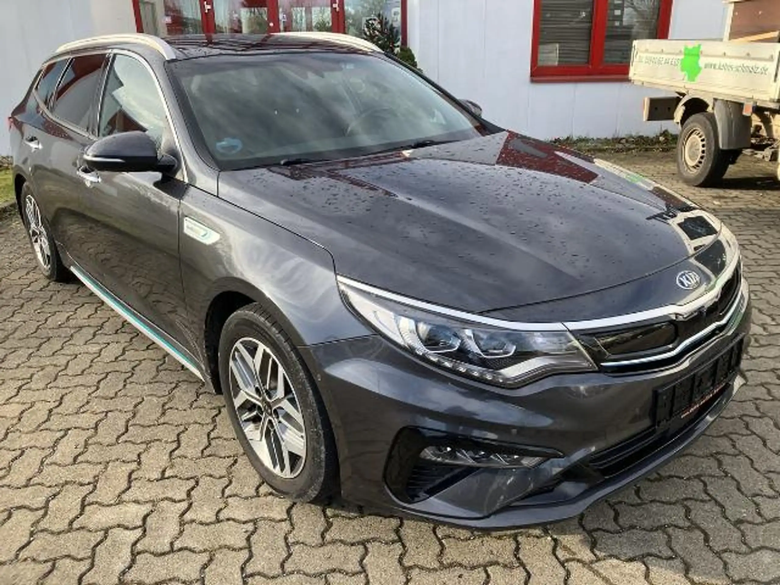 Kia - Optima