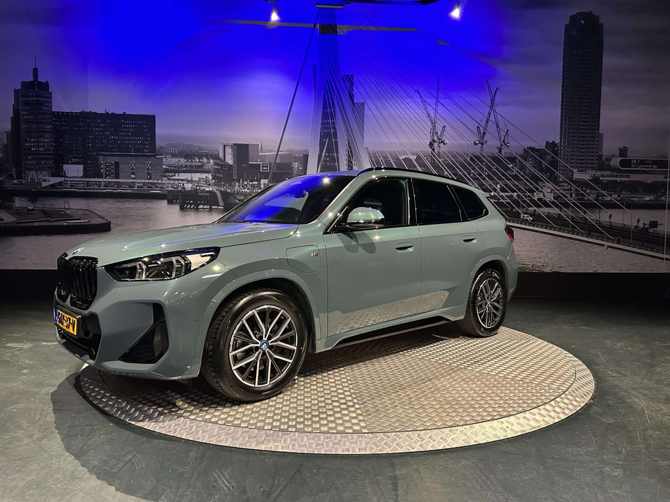 BMW - X1