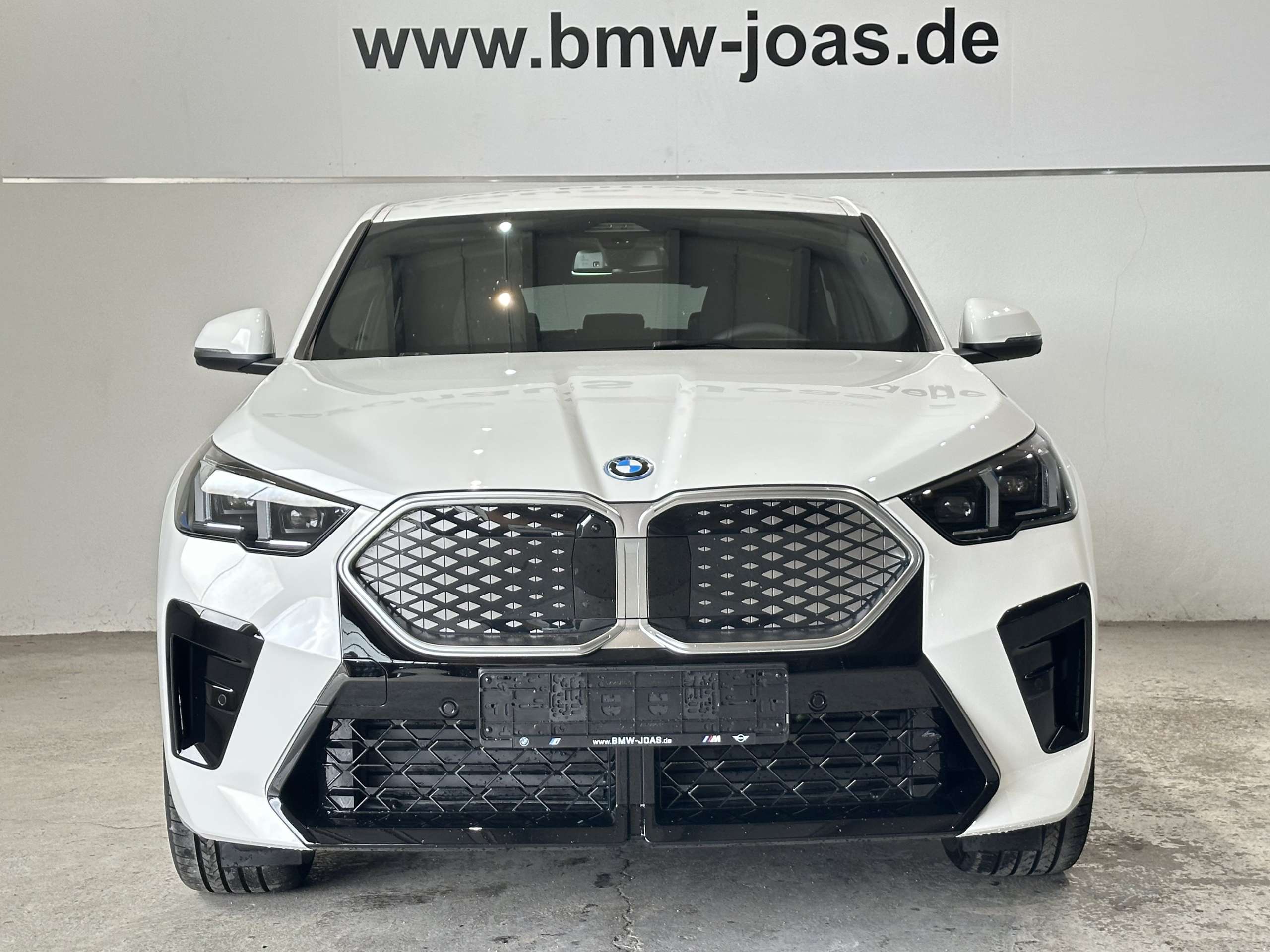 BMW - iX2