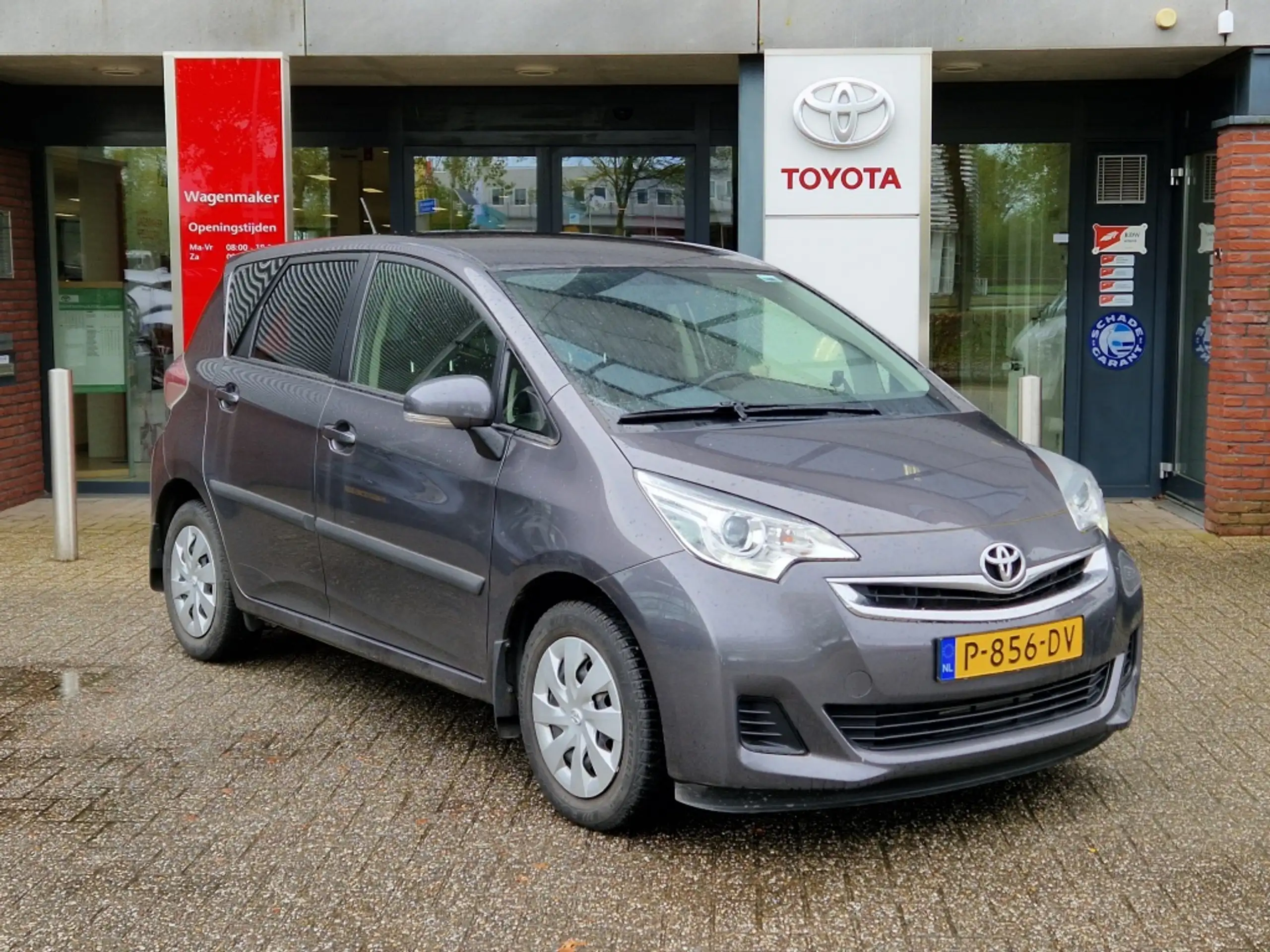 Toyota - Verso-S