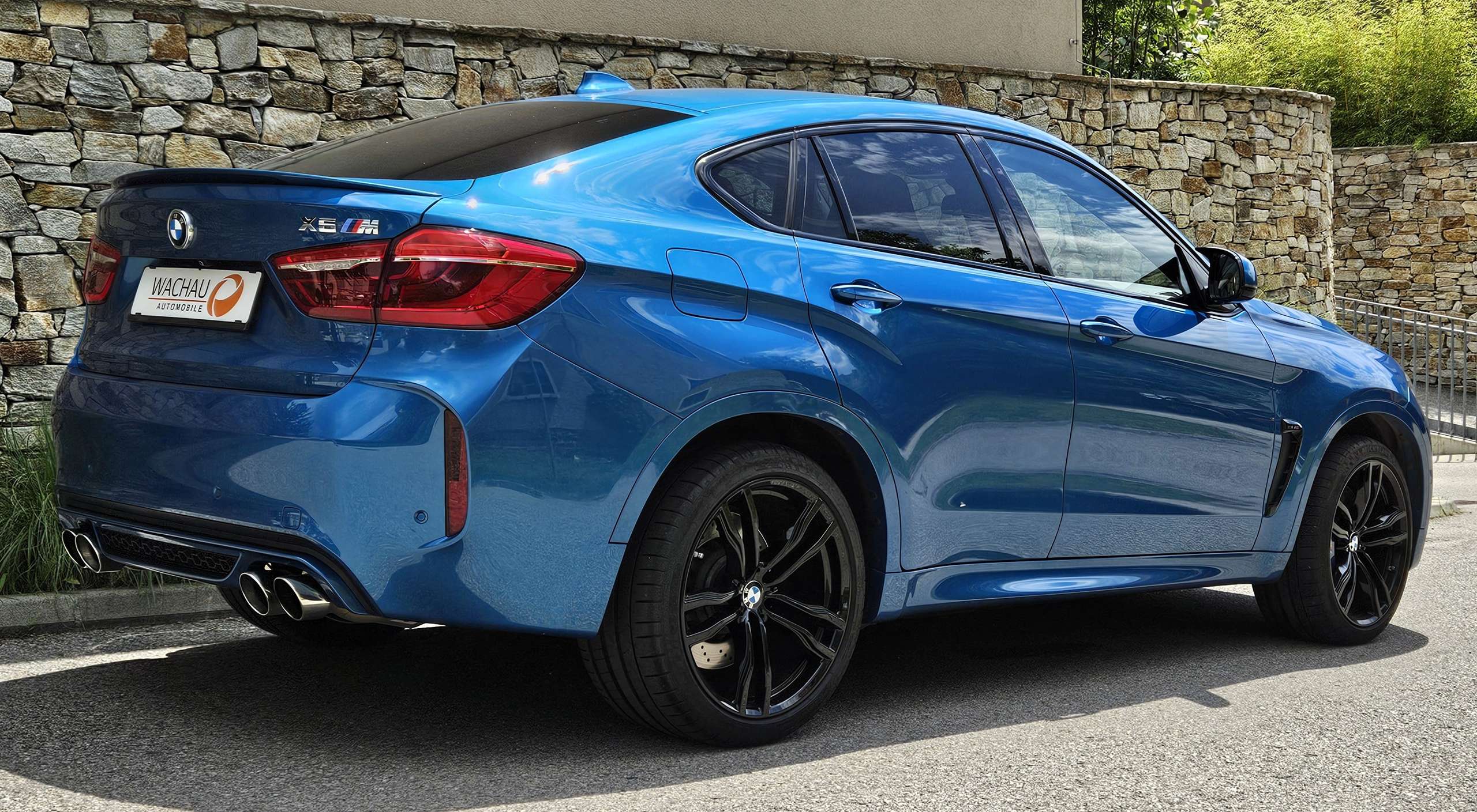 BMW - X6 M