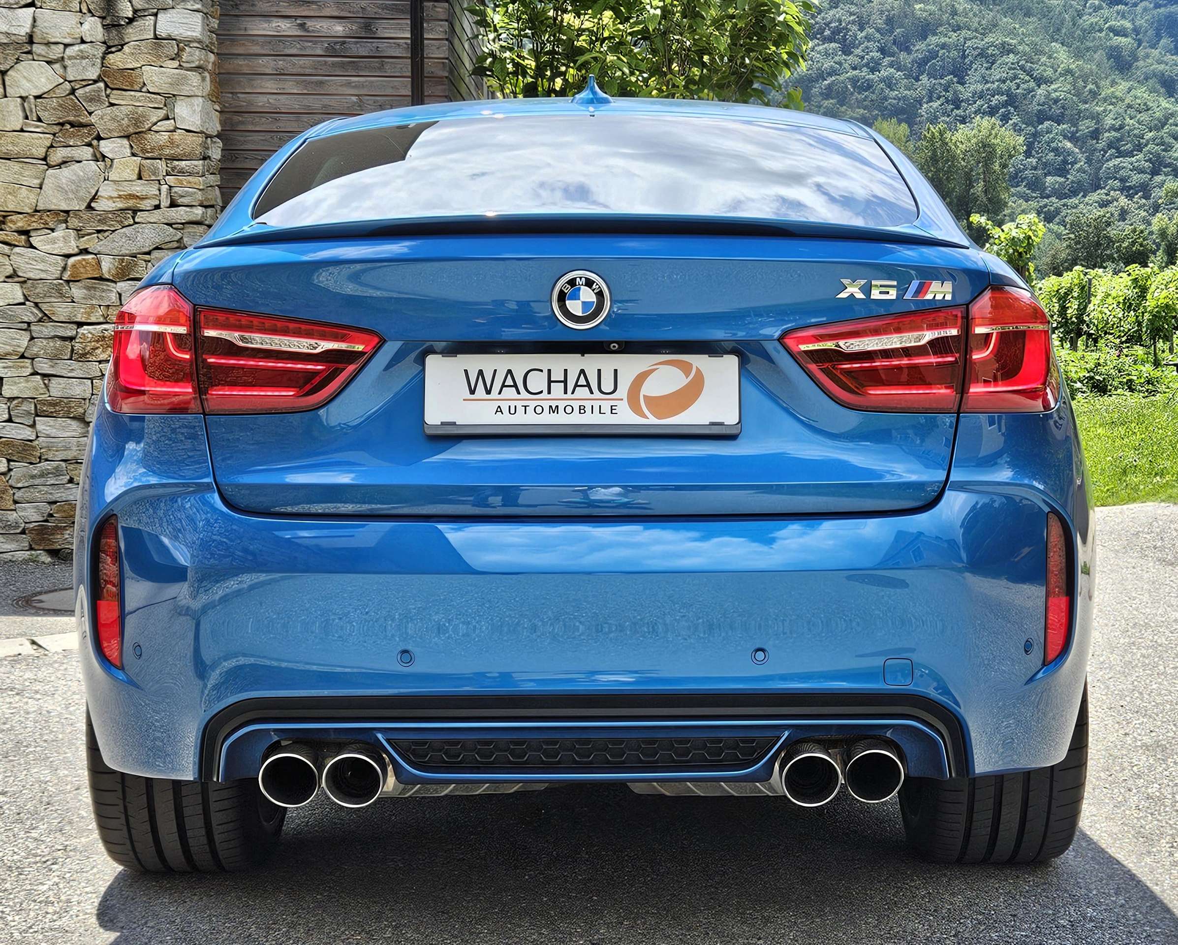 BMW - X6 M