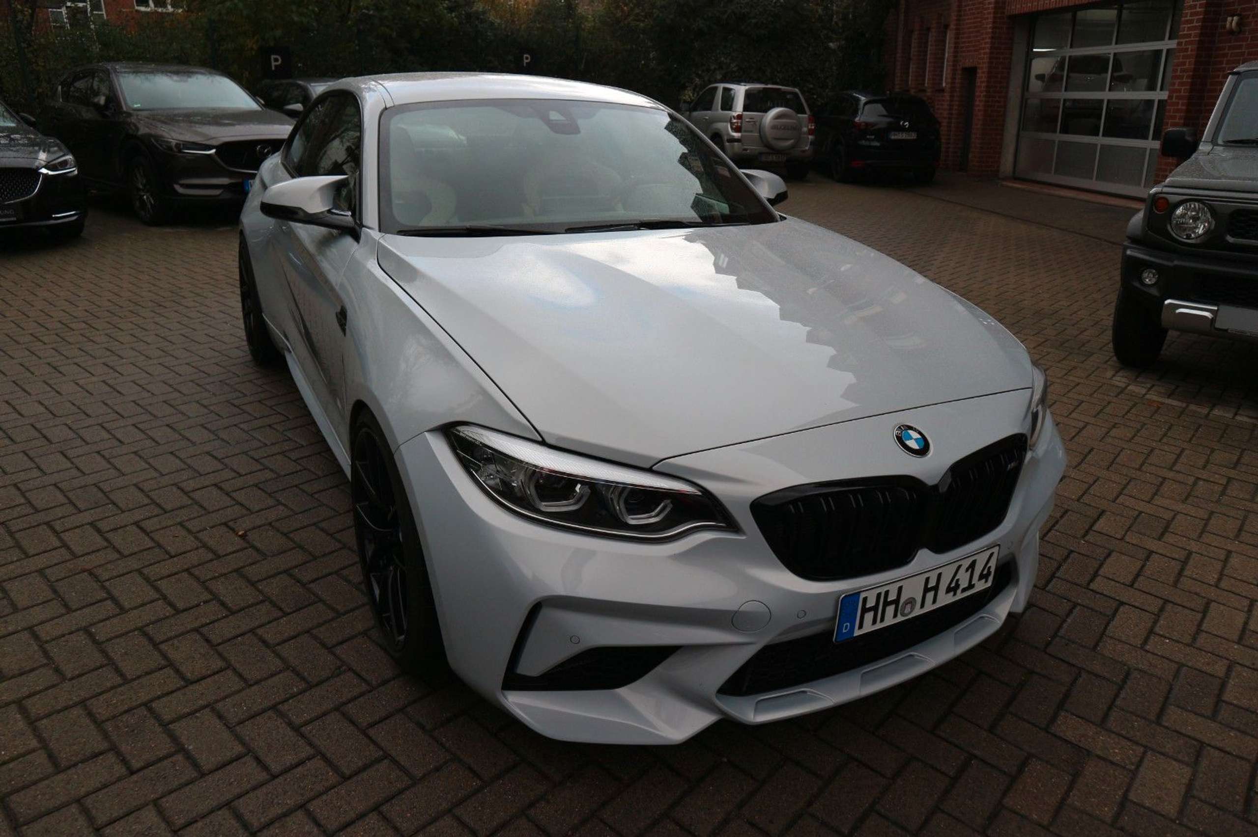 BMW - M2