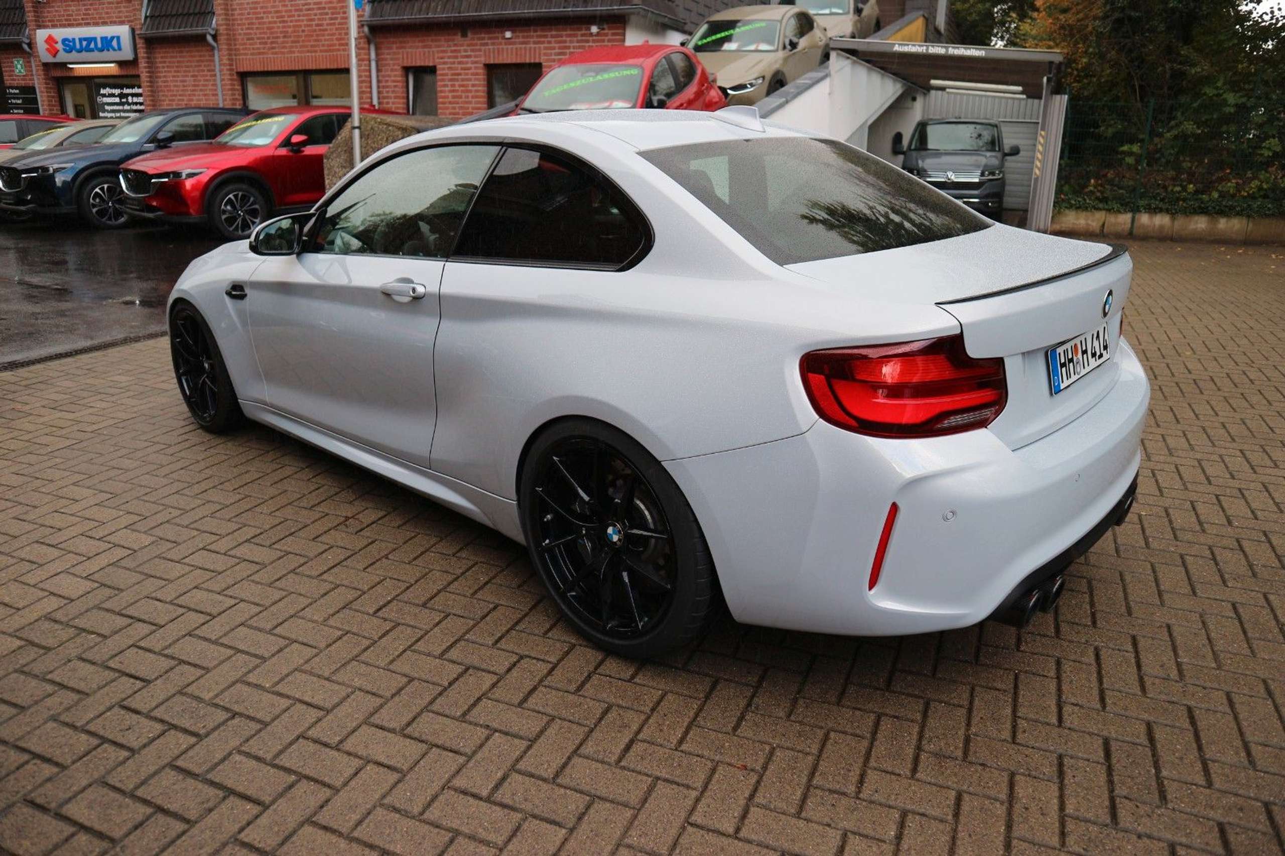 BMW - M2