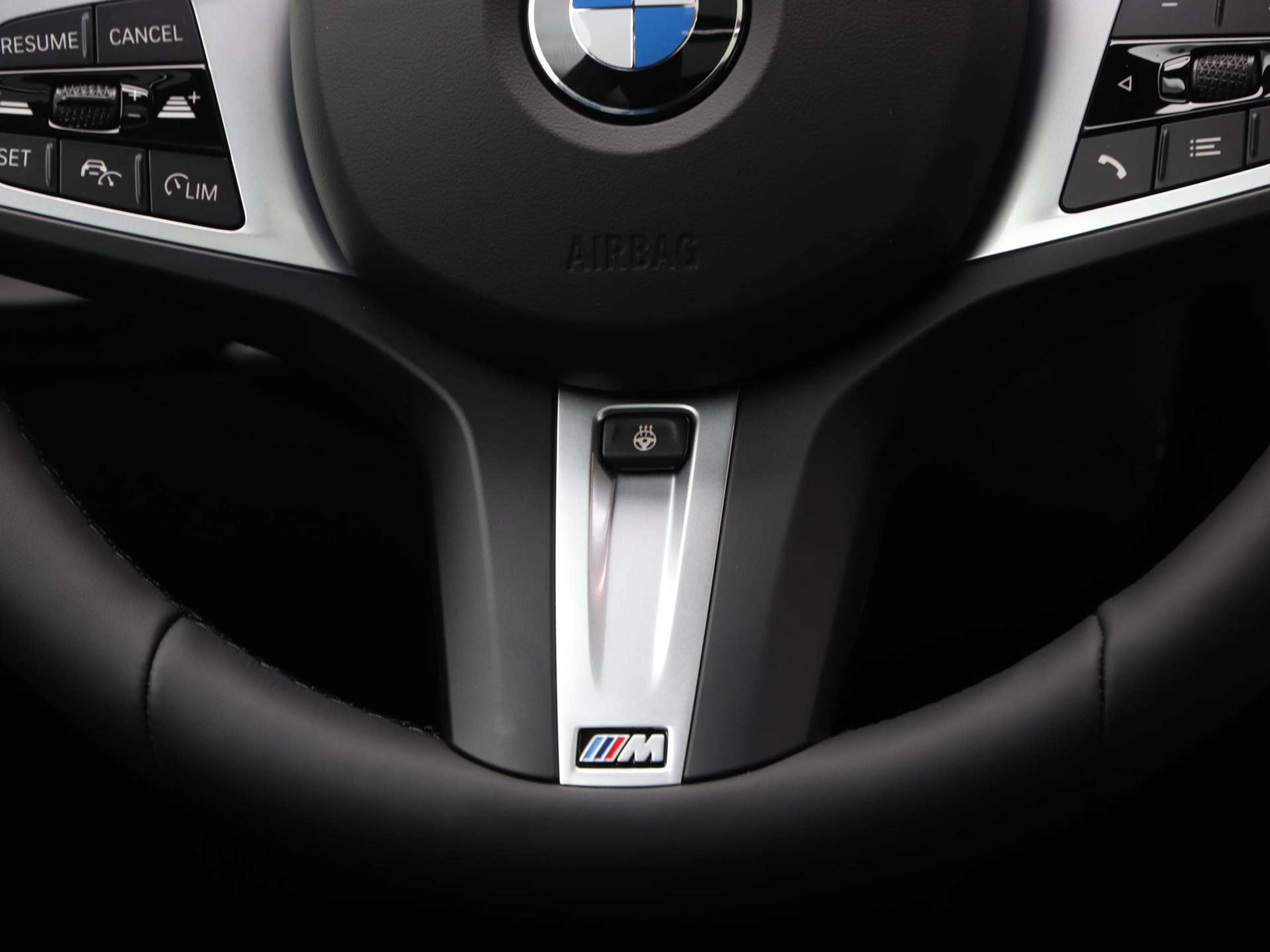 BMW - 218