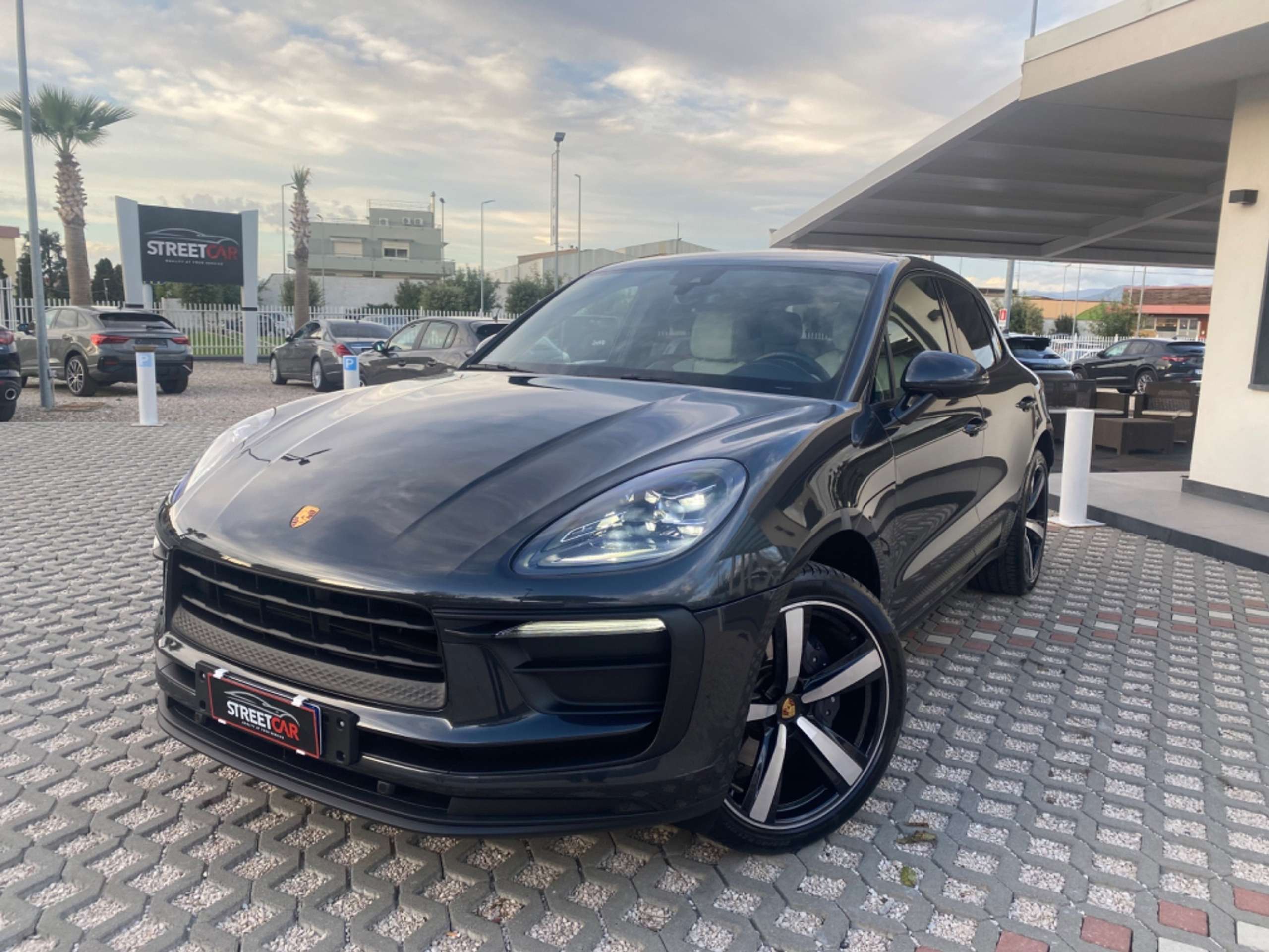 Porsche - Macan