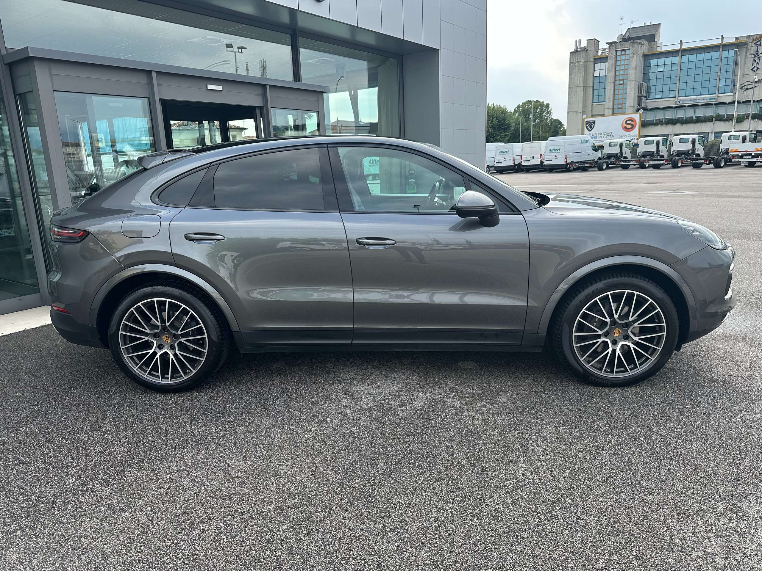 Porsche - Cayenne