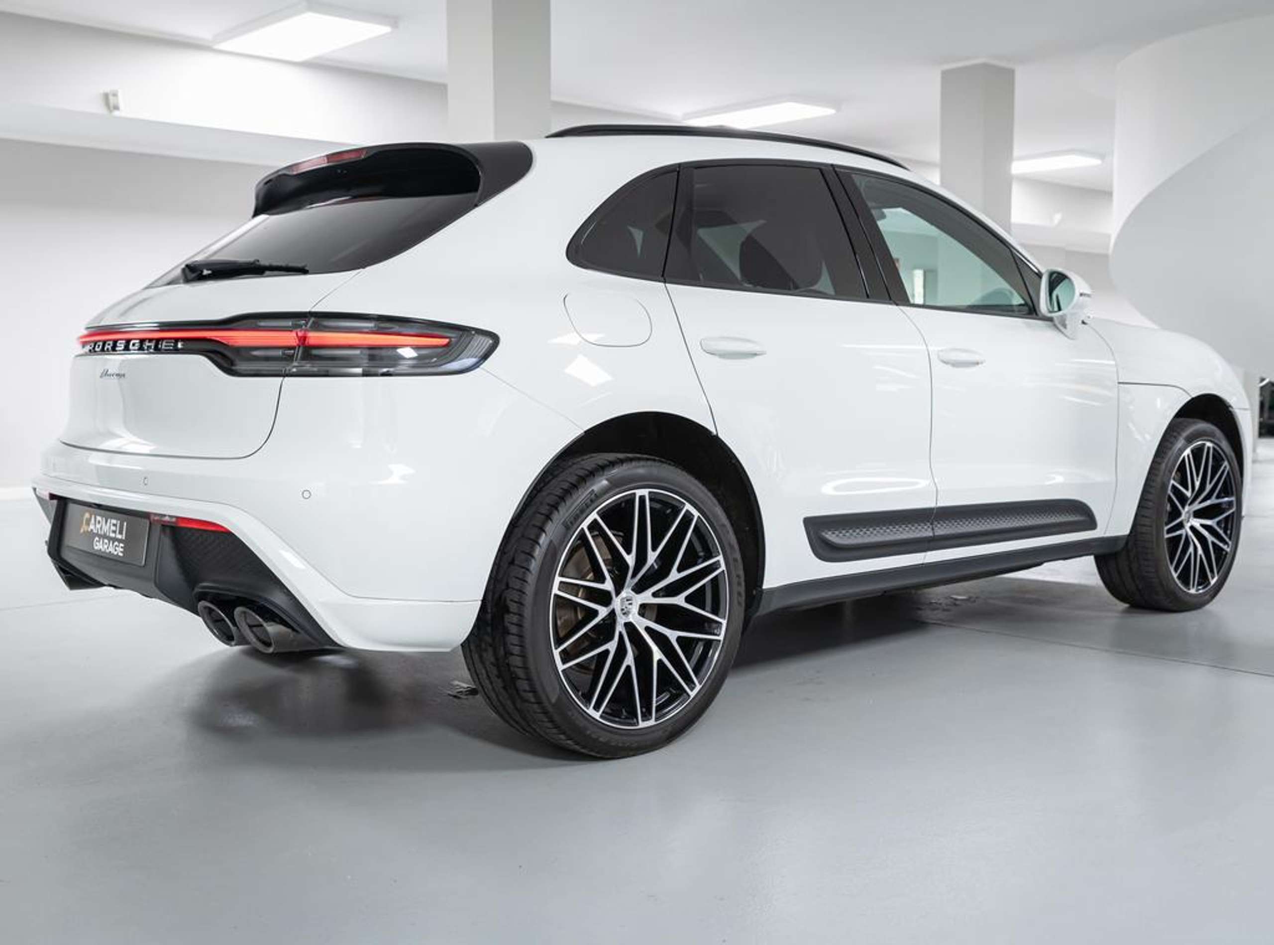 Porsche - Macan