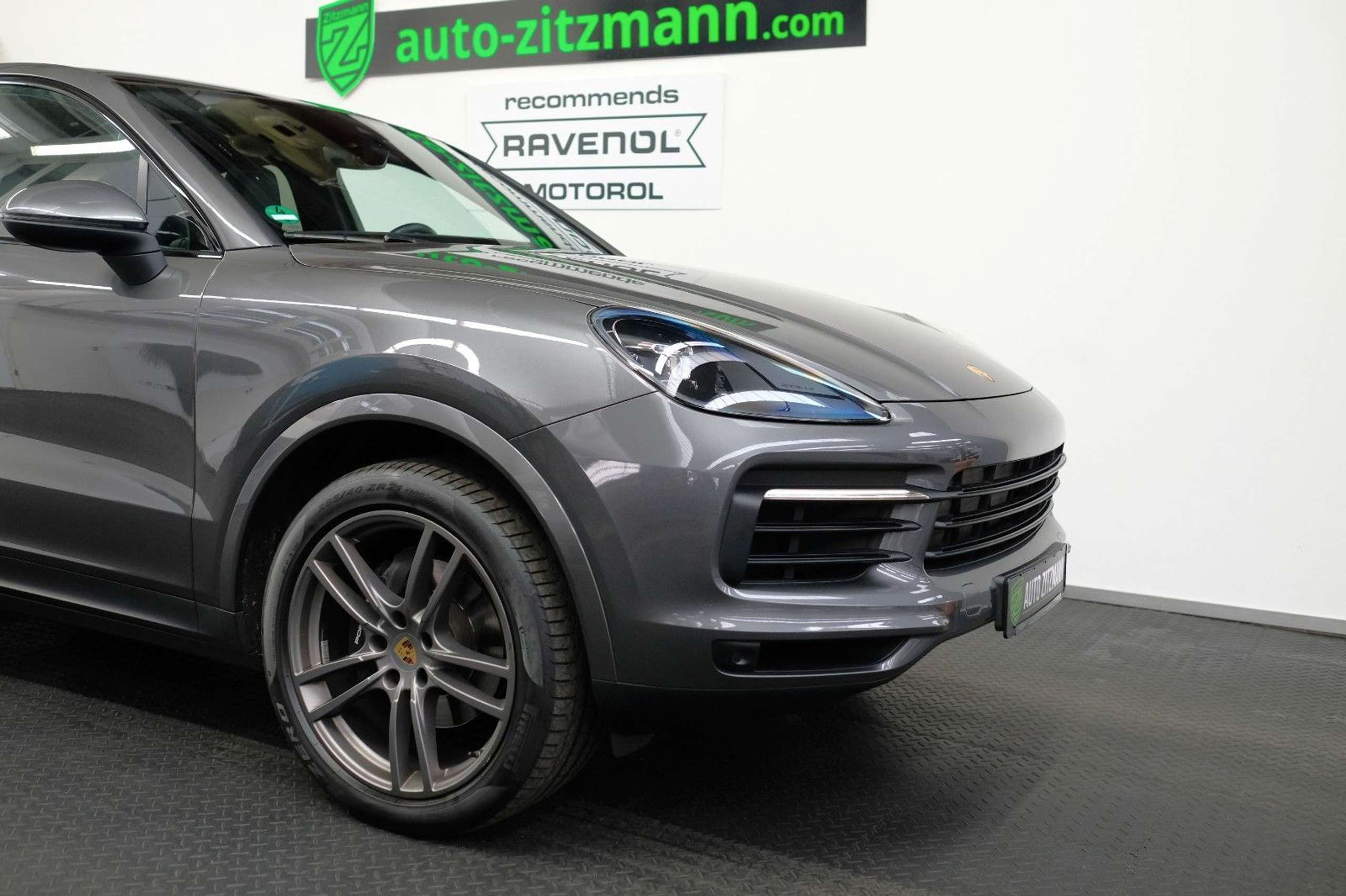 Porsche - Cayenne