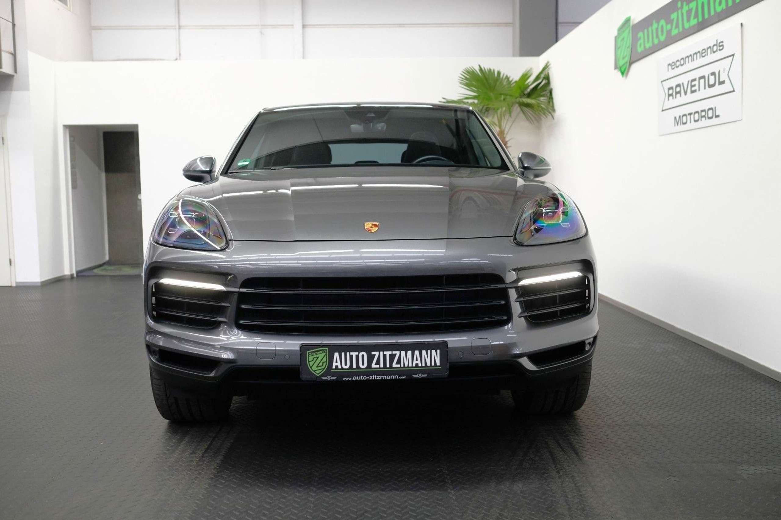 Porsche - Cayenne