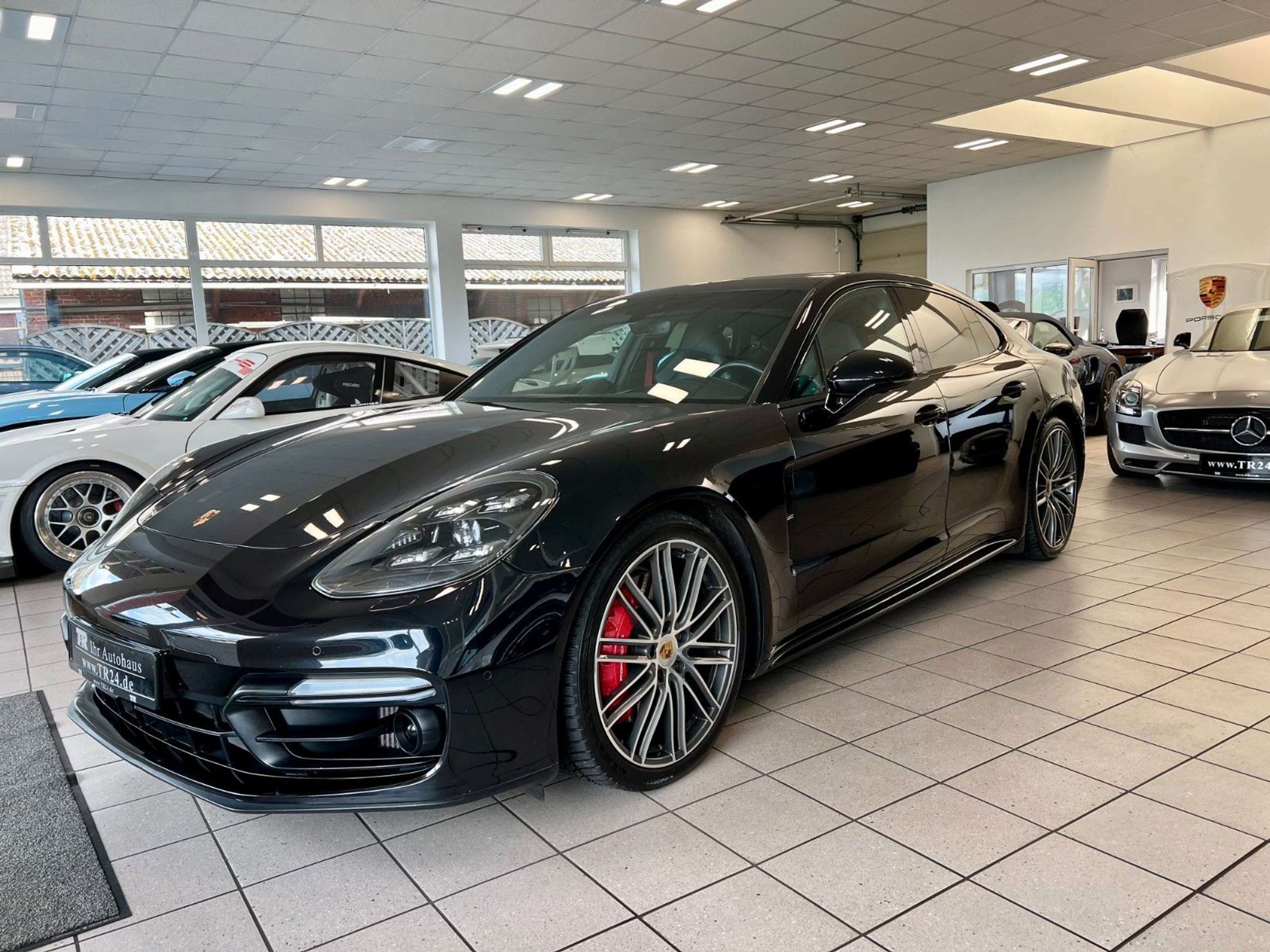 Porsche - Panamera