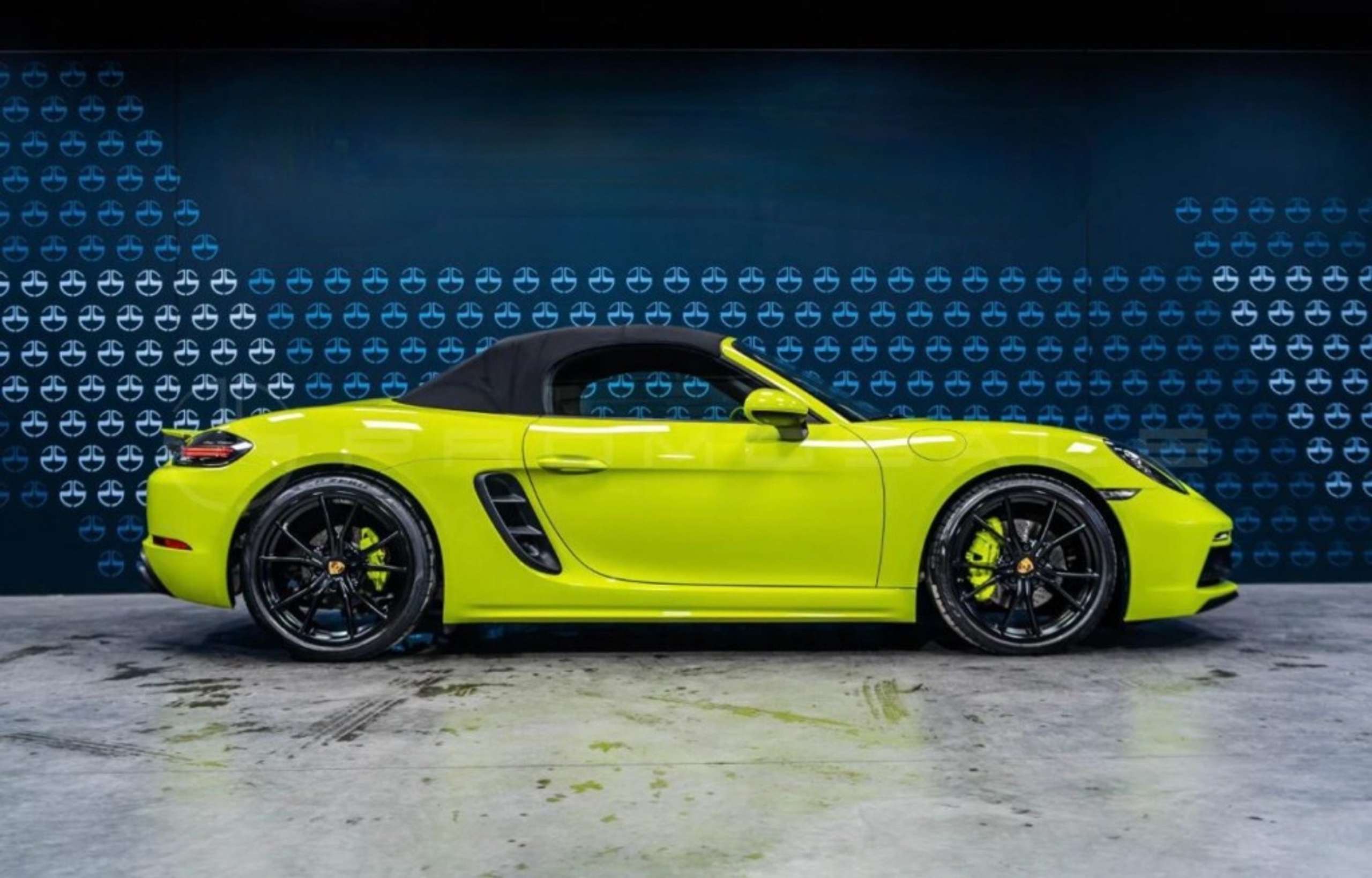 Porsche - Boxster