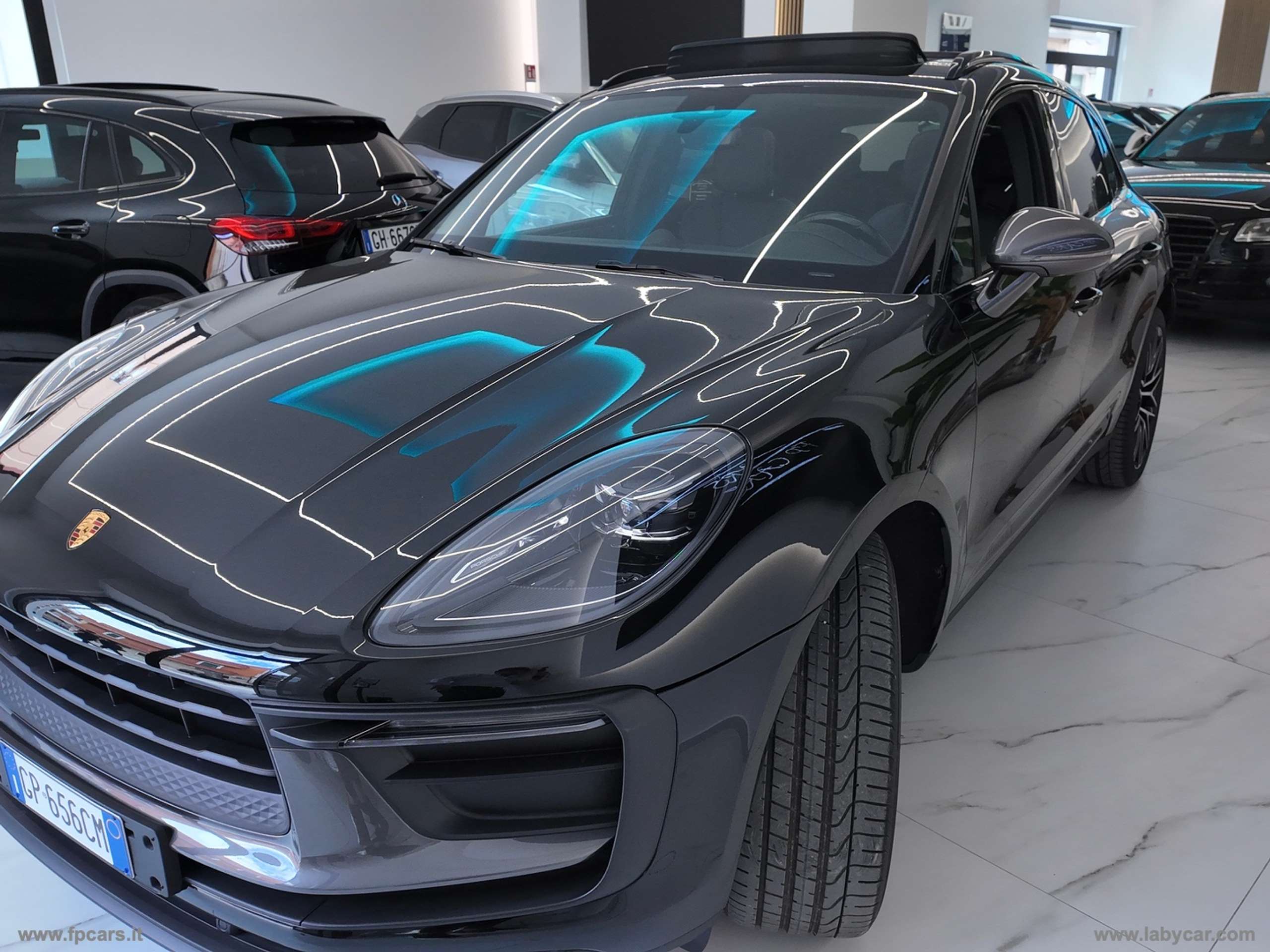 Porsche - Macan