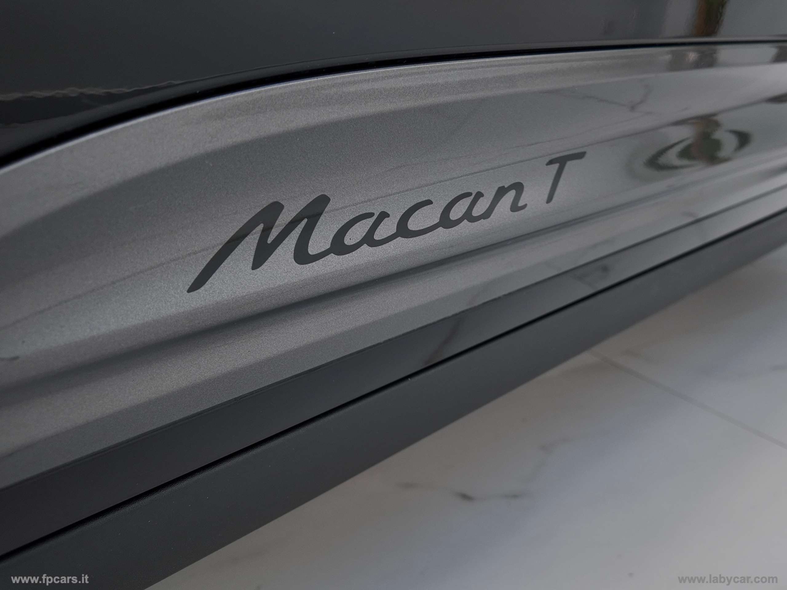 Porsche - Macan