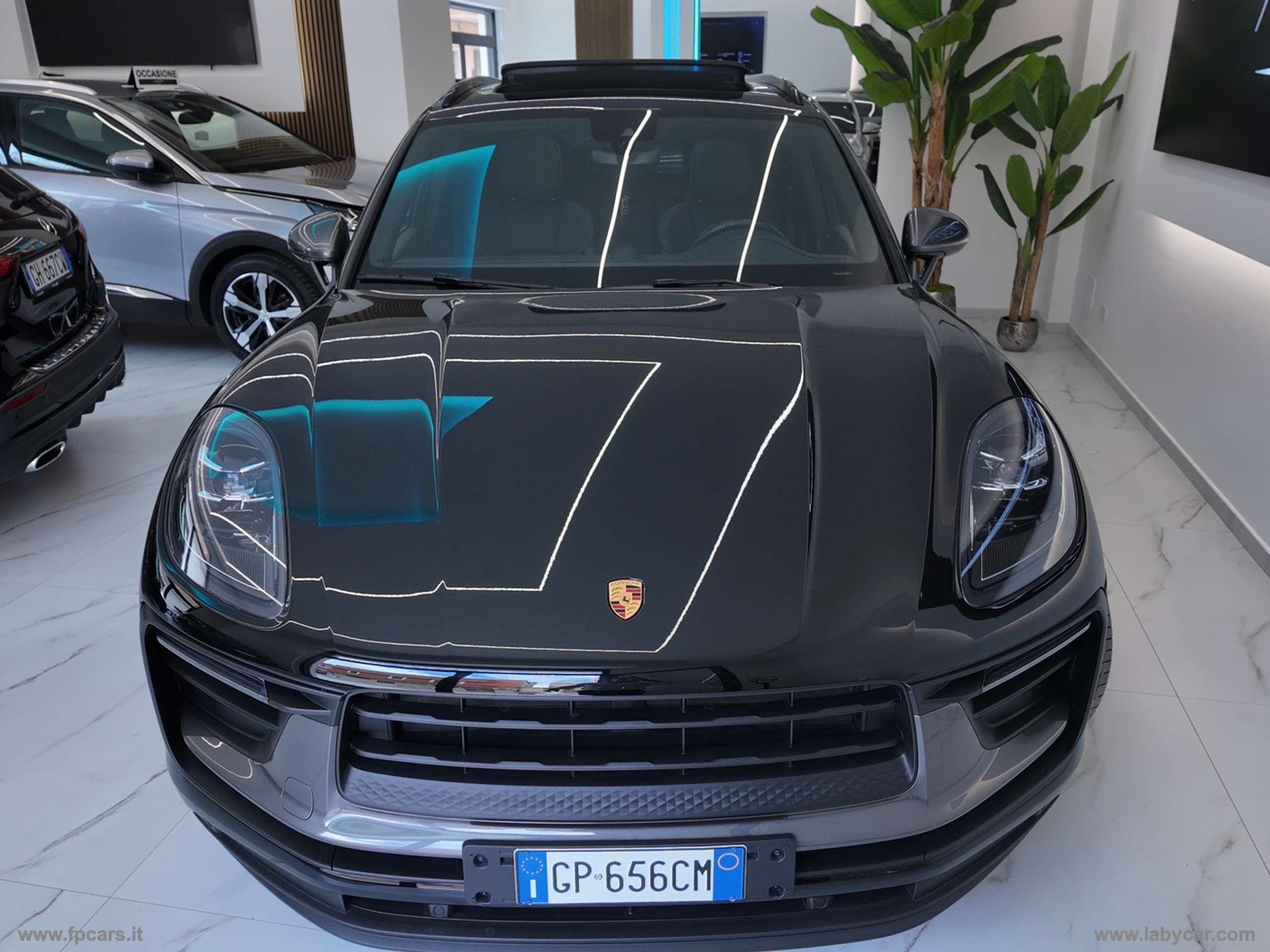 Porsche - Macan