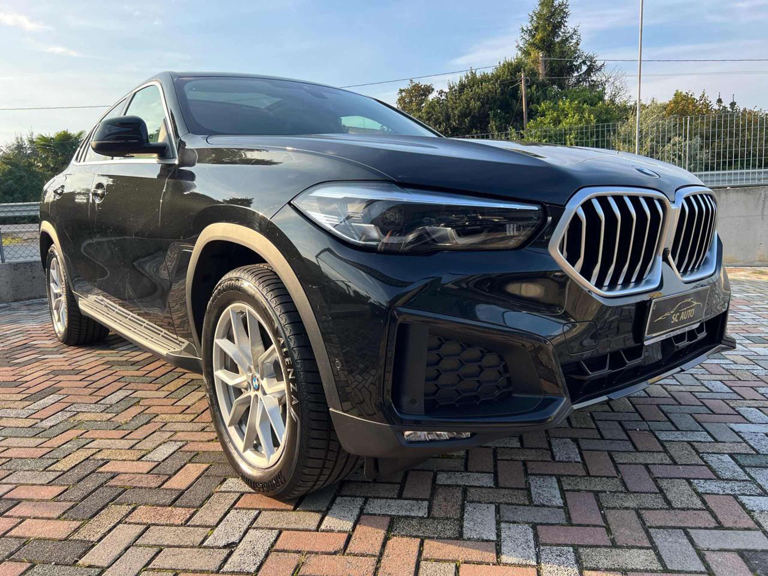 BMW - X6