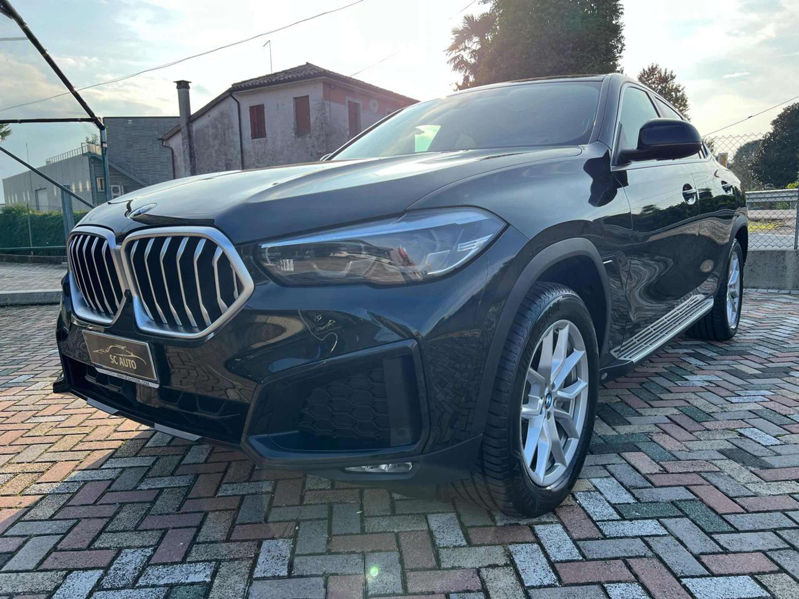 BMW - X6