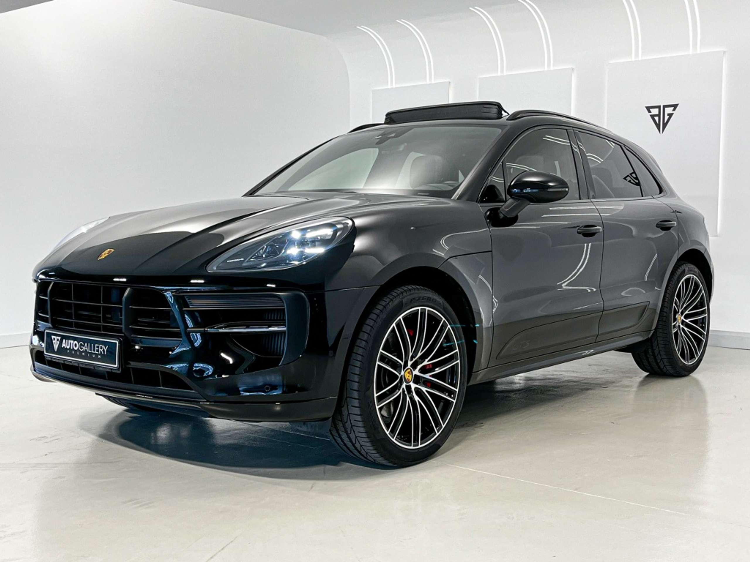 Porsche - Macan