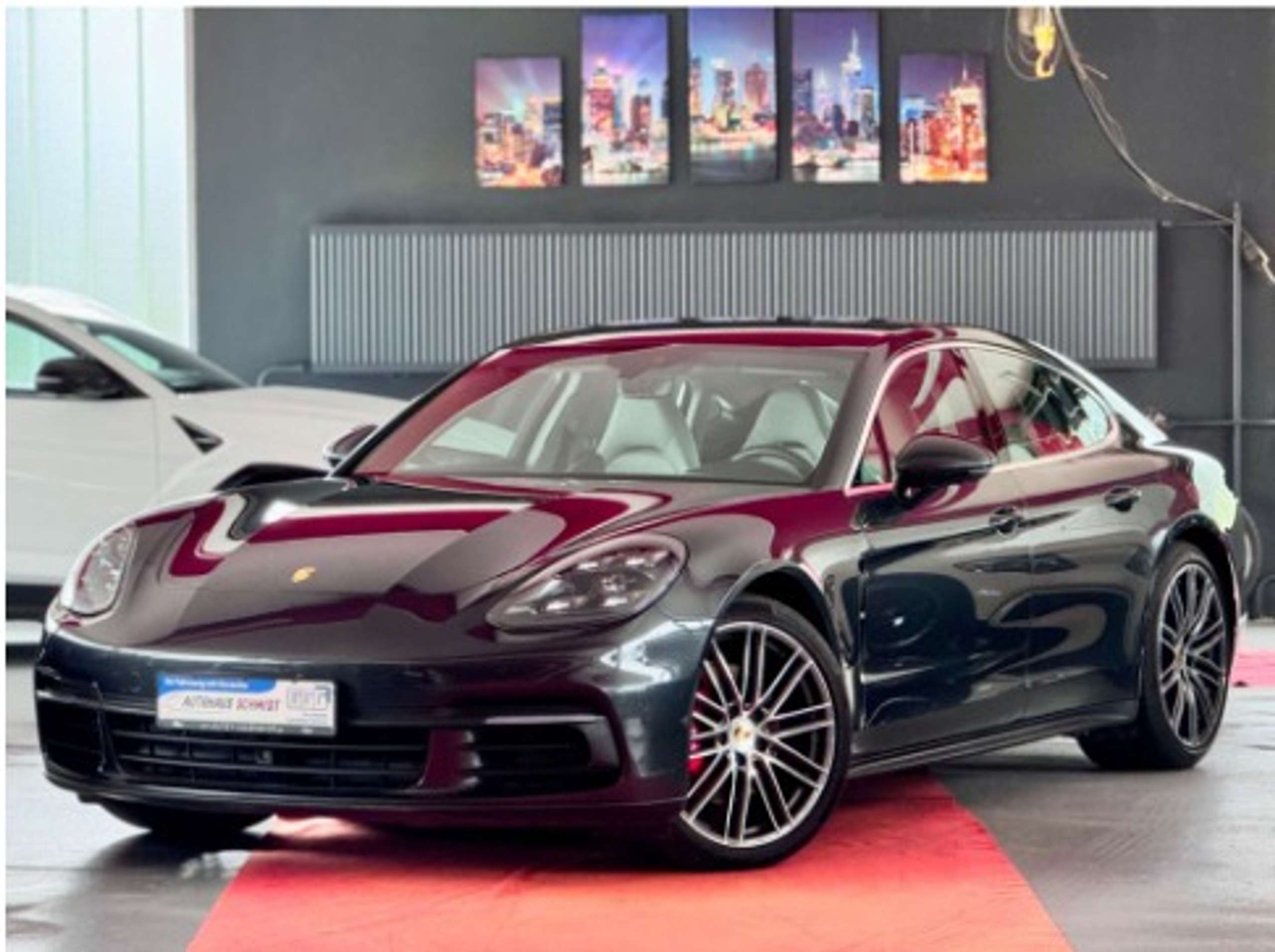 Porsche - Panamera