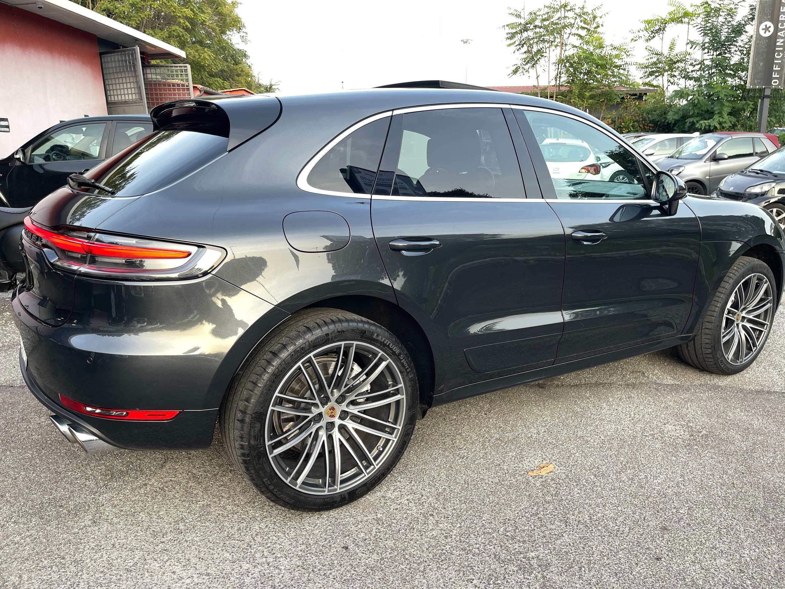 Porsche - Macan