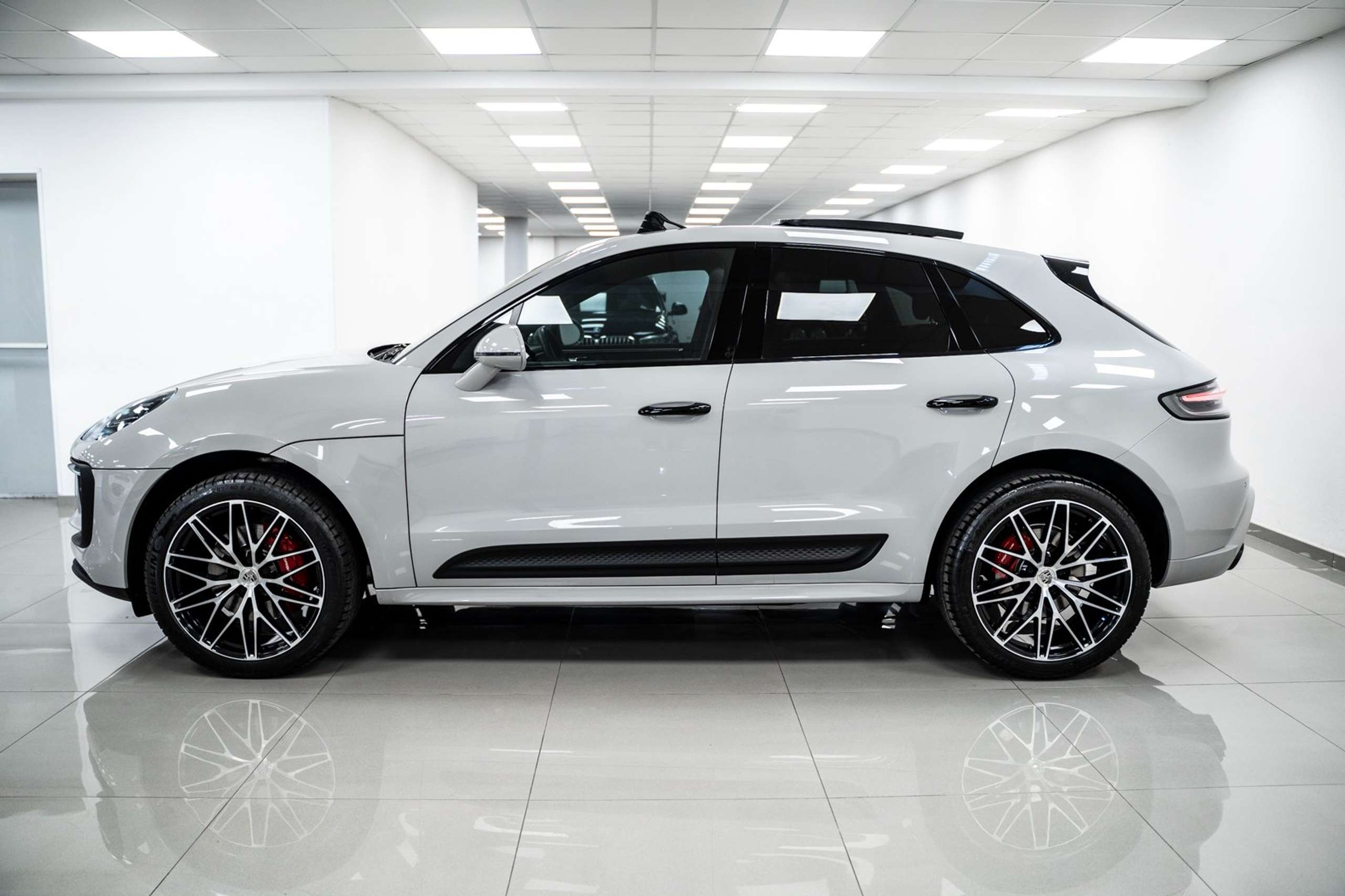 Porsche - Macan