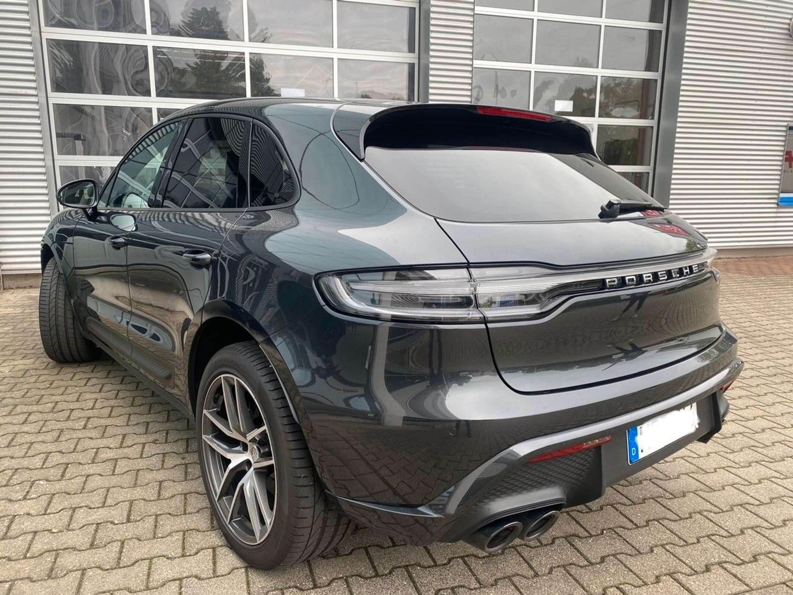 Porsche - Macan