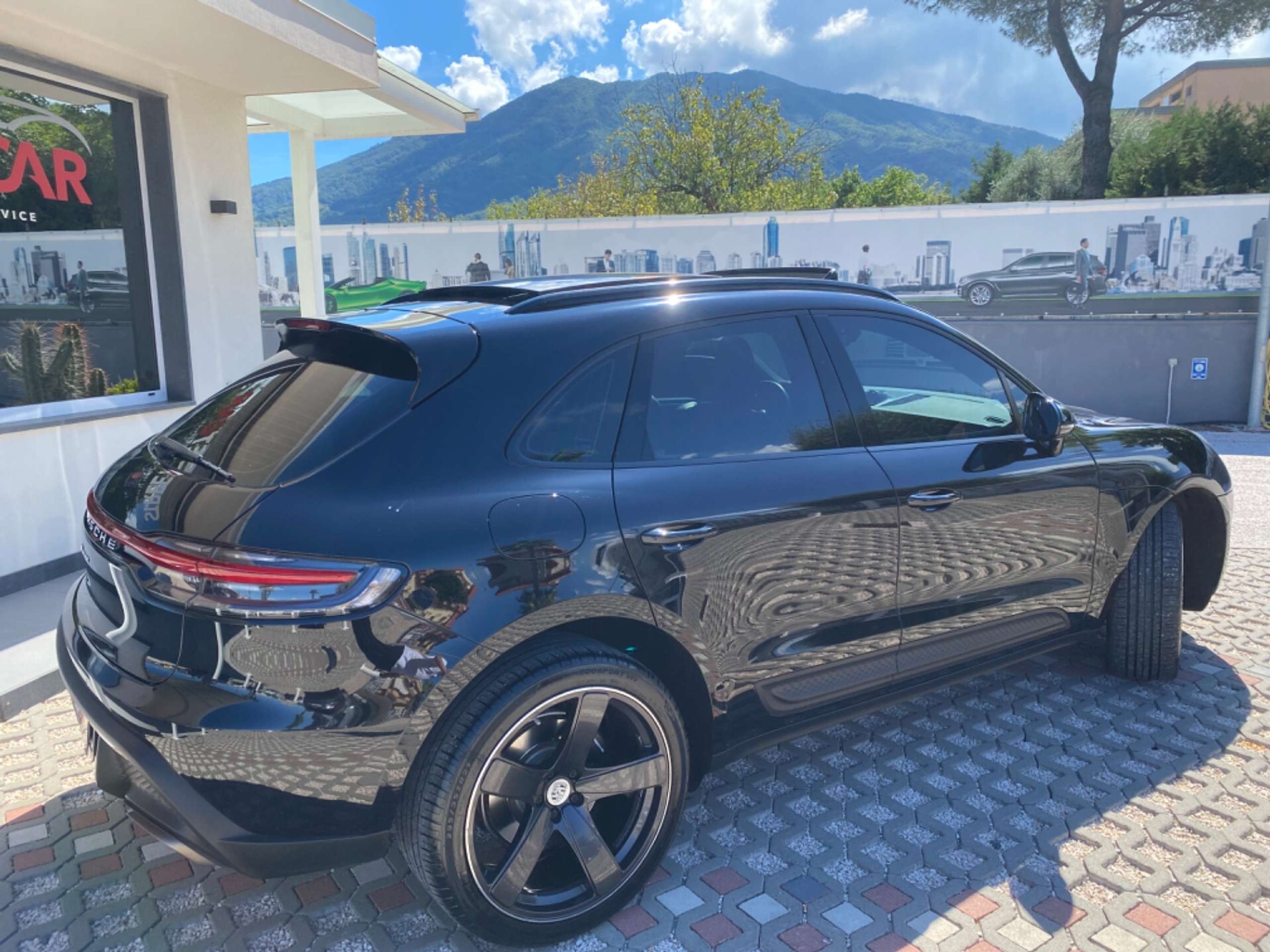 Porsche - Macan