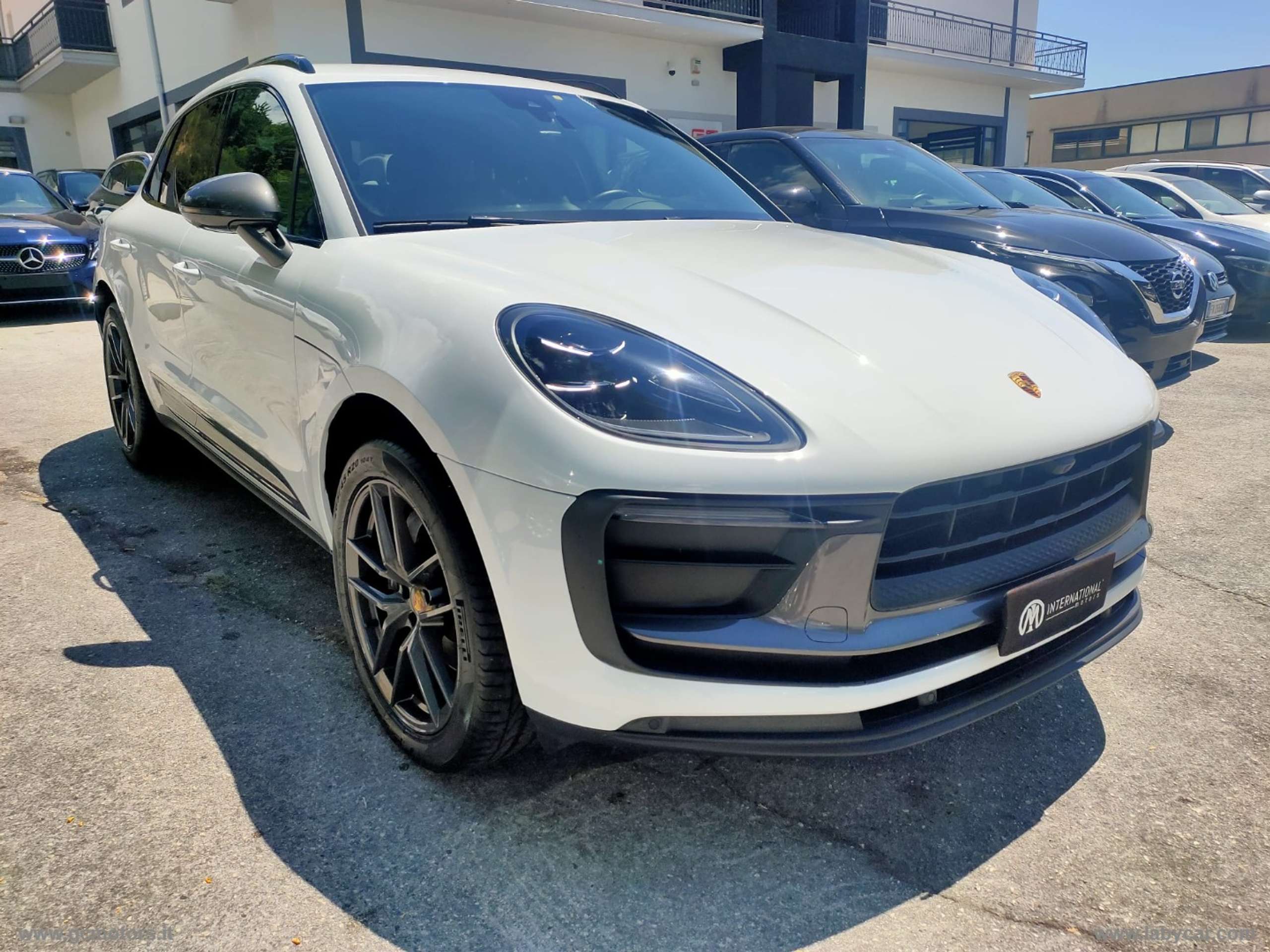 Porsche - Macan