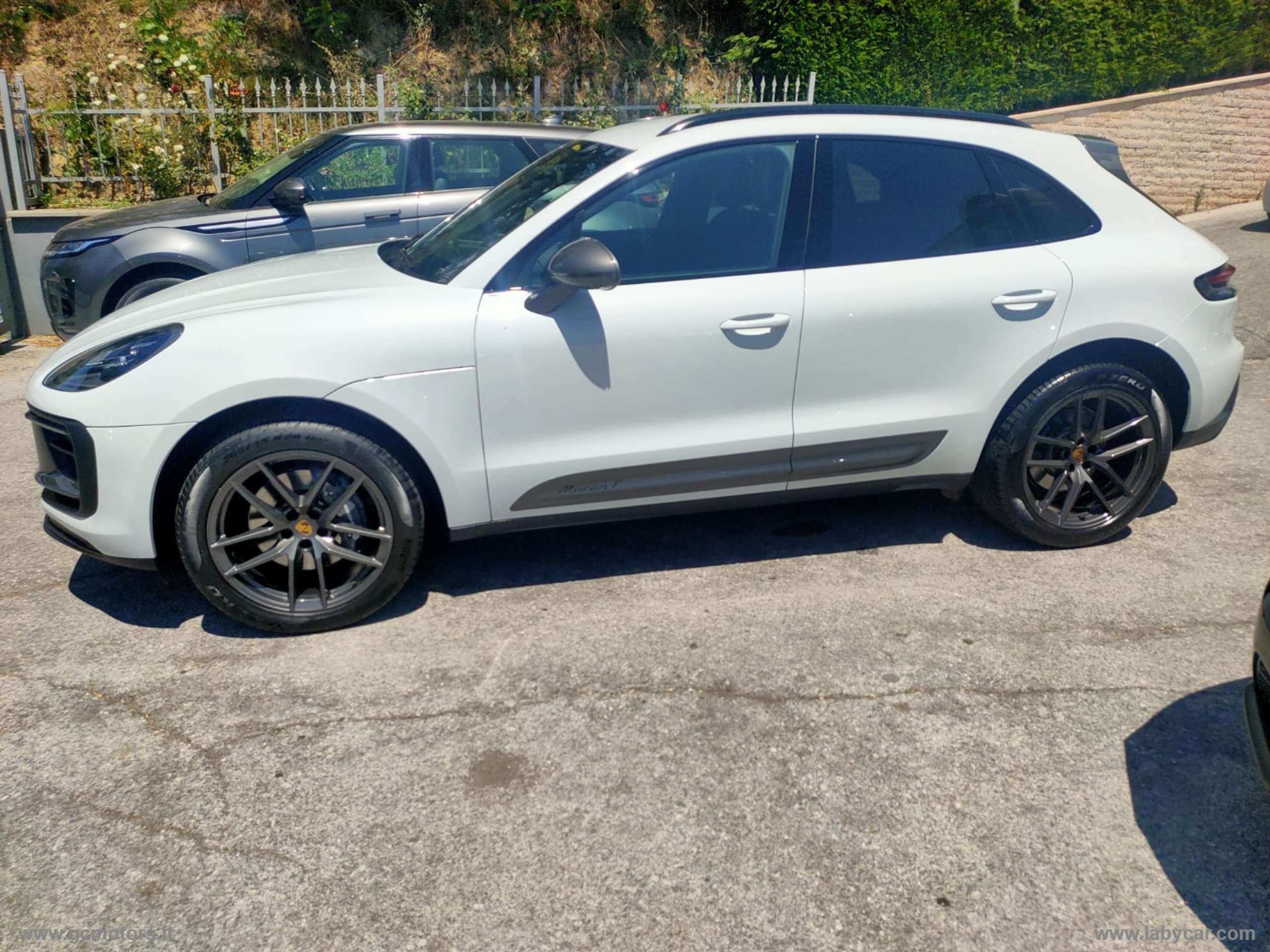 Porsche - Macan