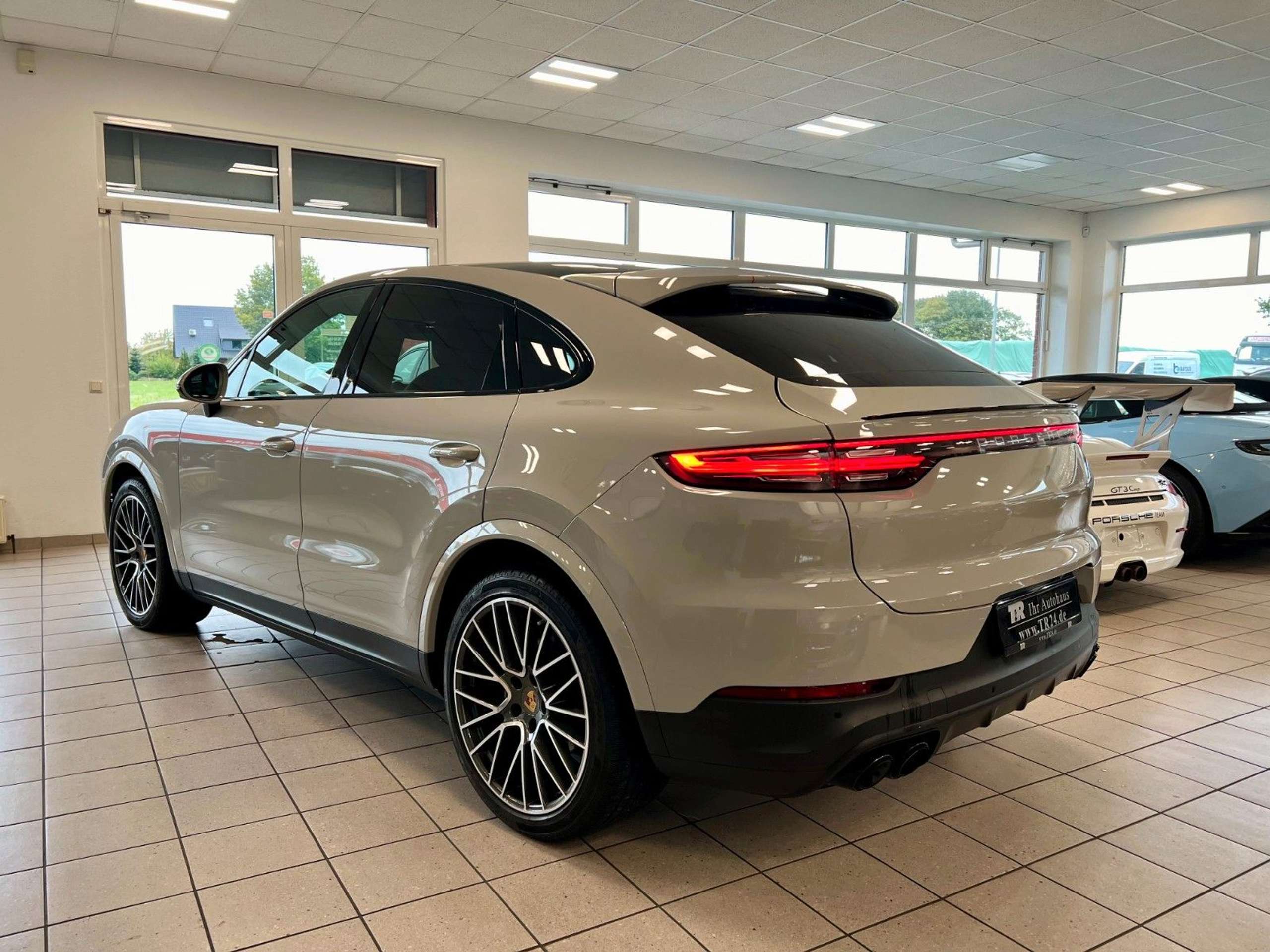 Porsche - Cayenne