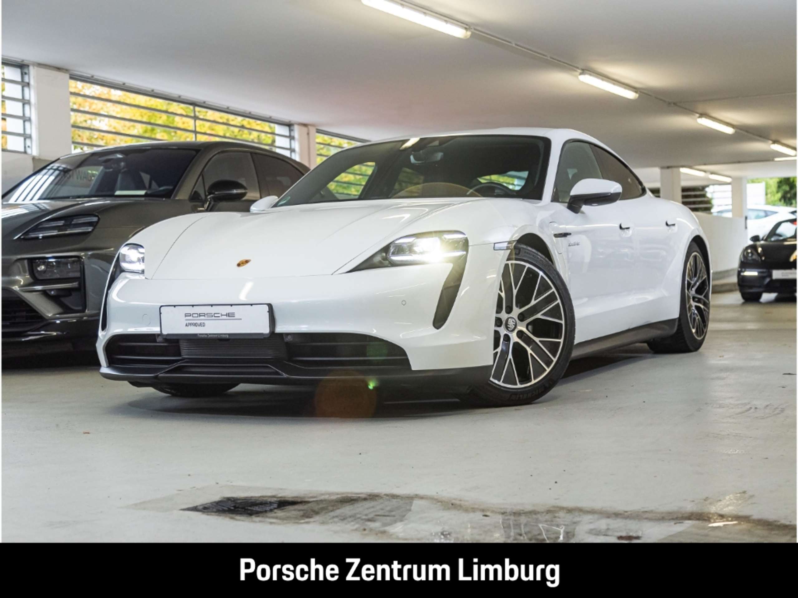 Porsche Taycan 2021