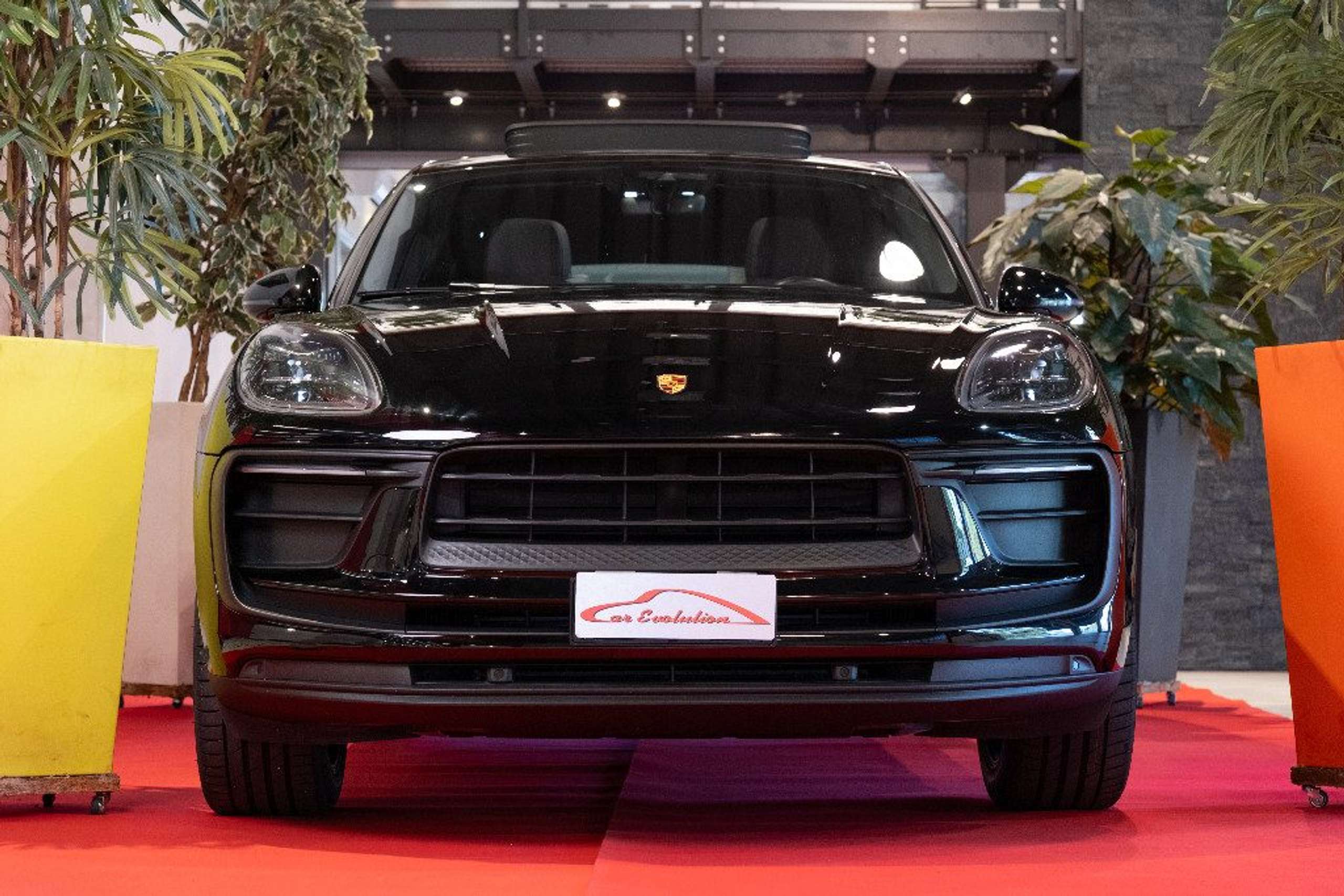 Porsche - Macan