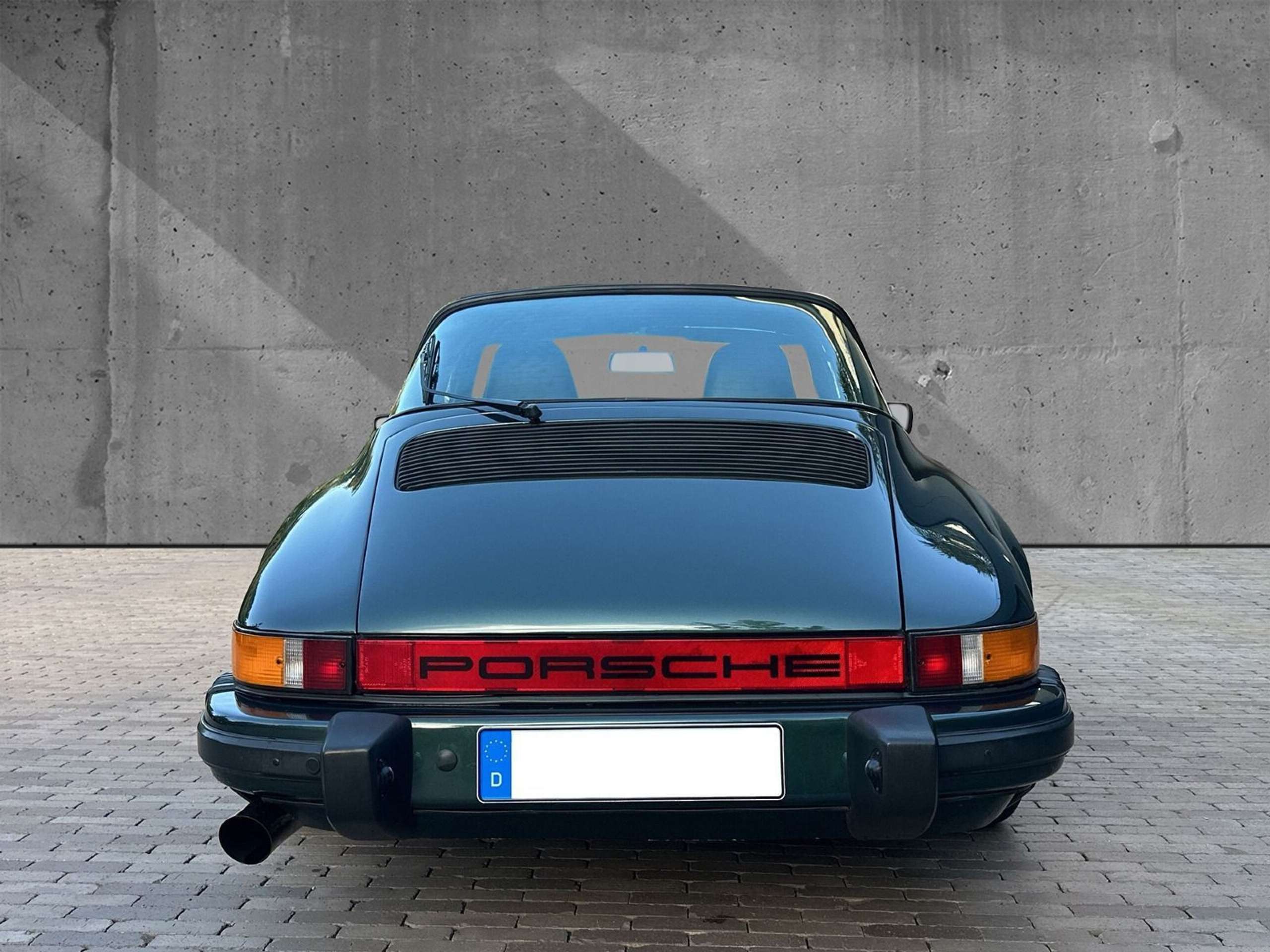 Porsche - 911