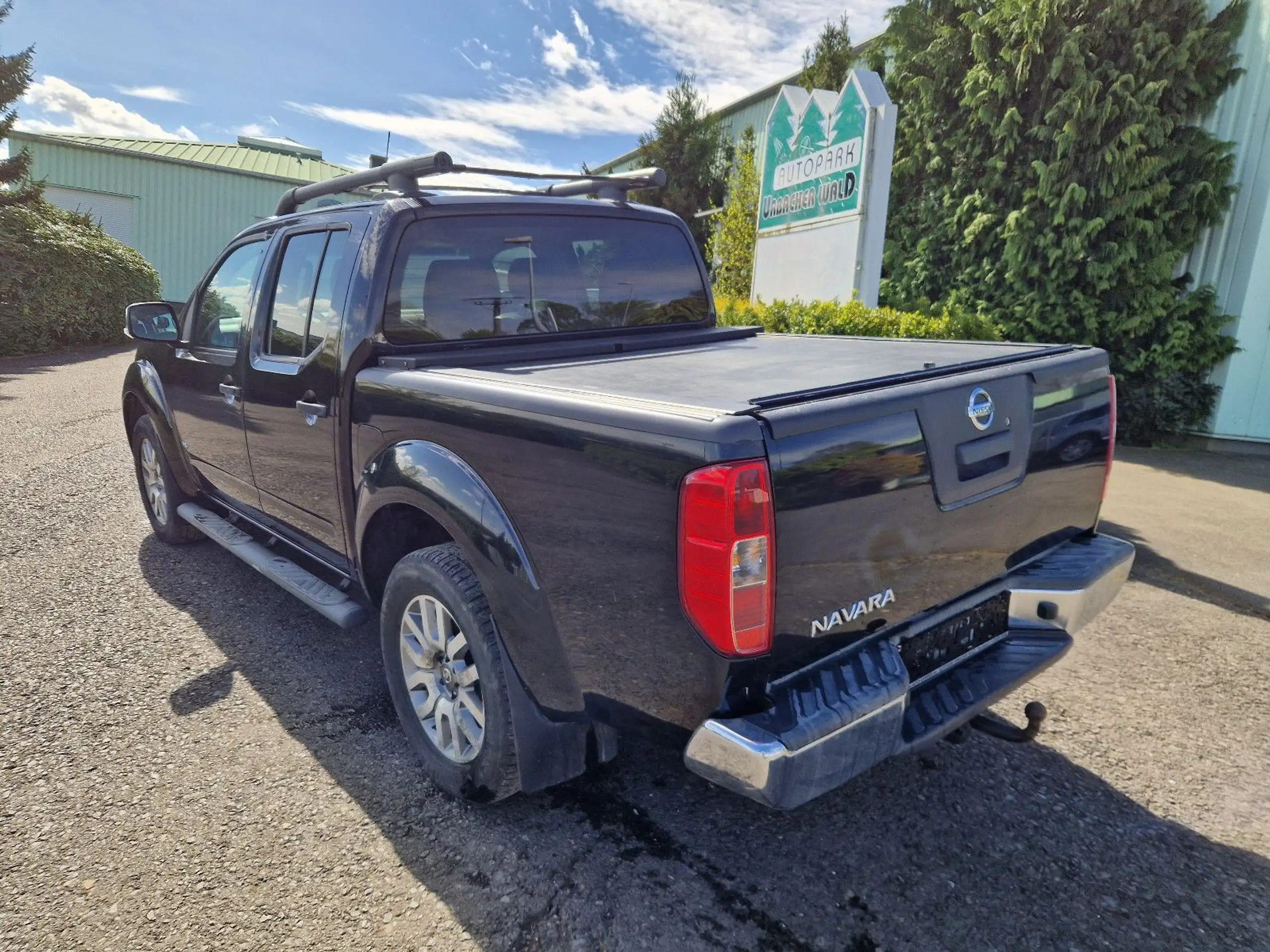 Nissan - Navara