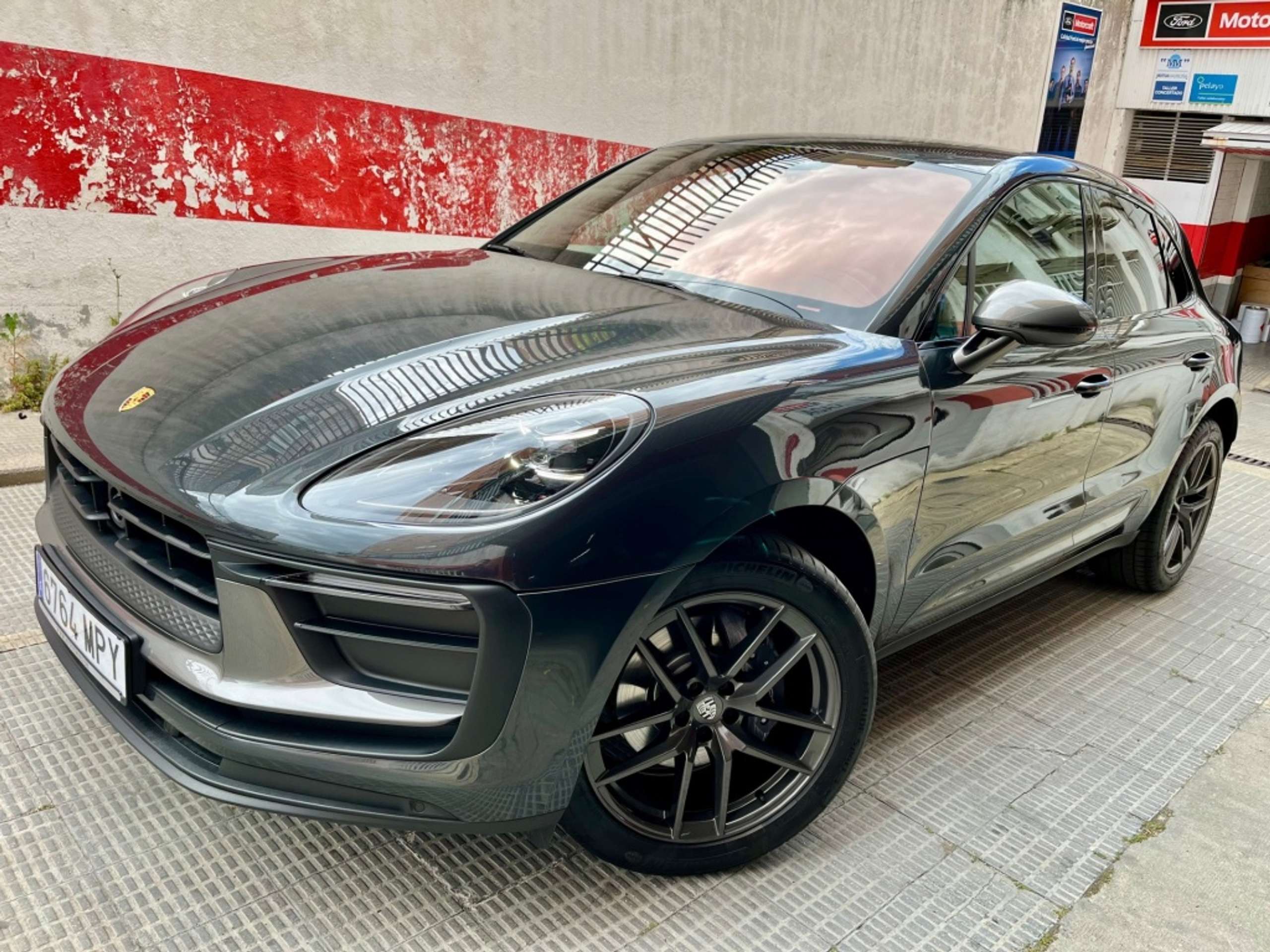 Porsche - Macan