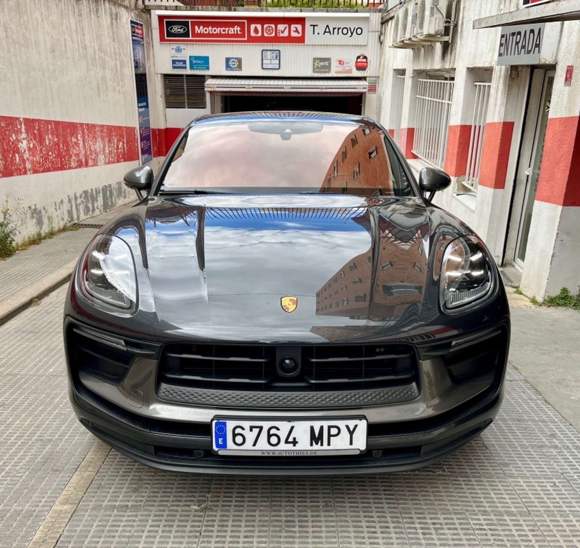 Porsche - Macan