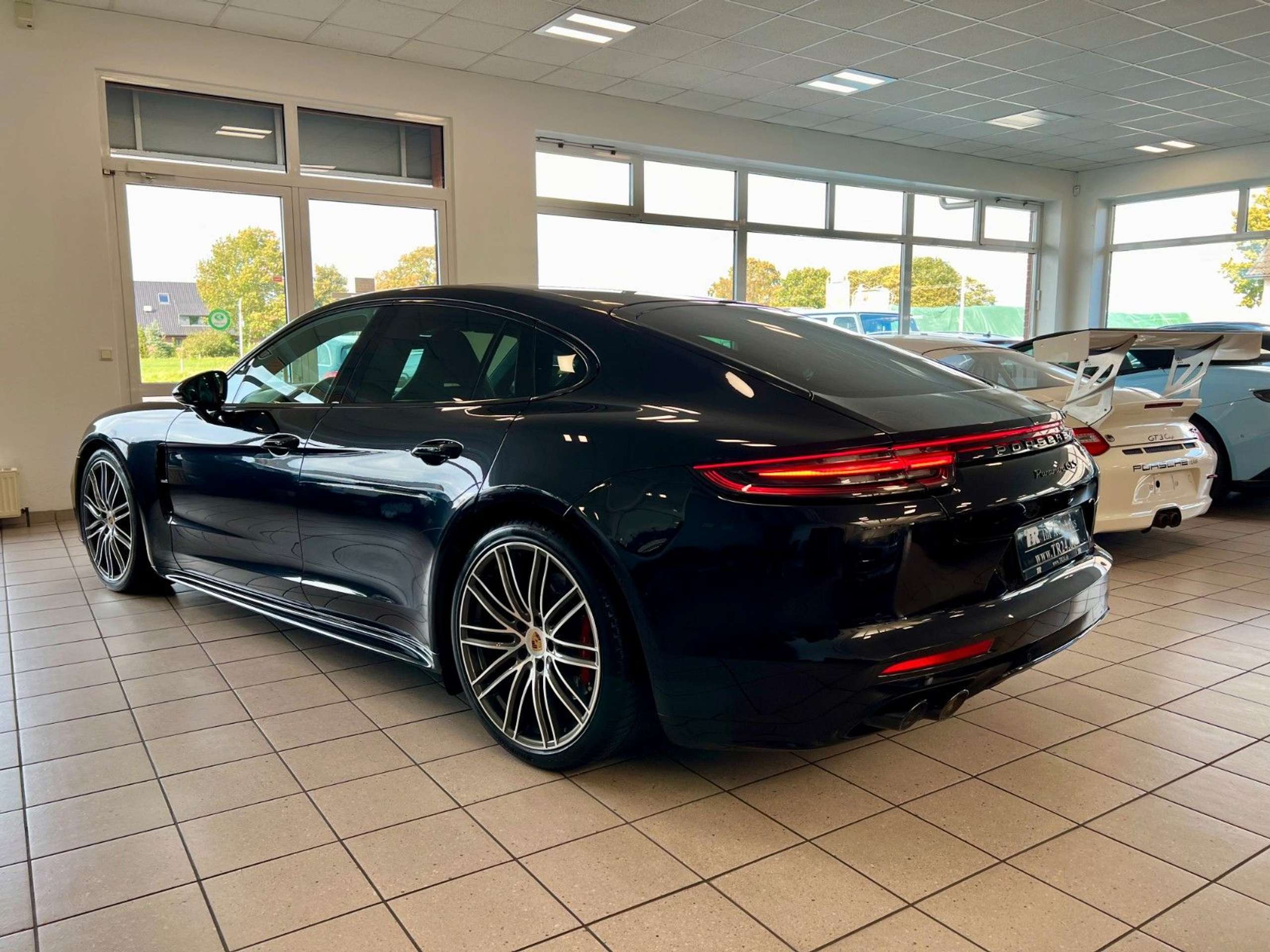 Porsche - Panamera