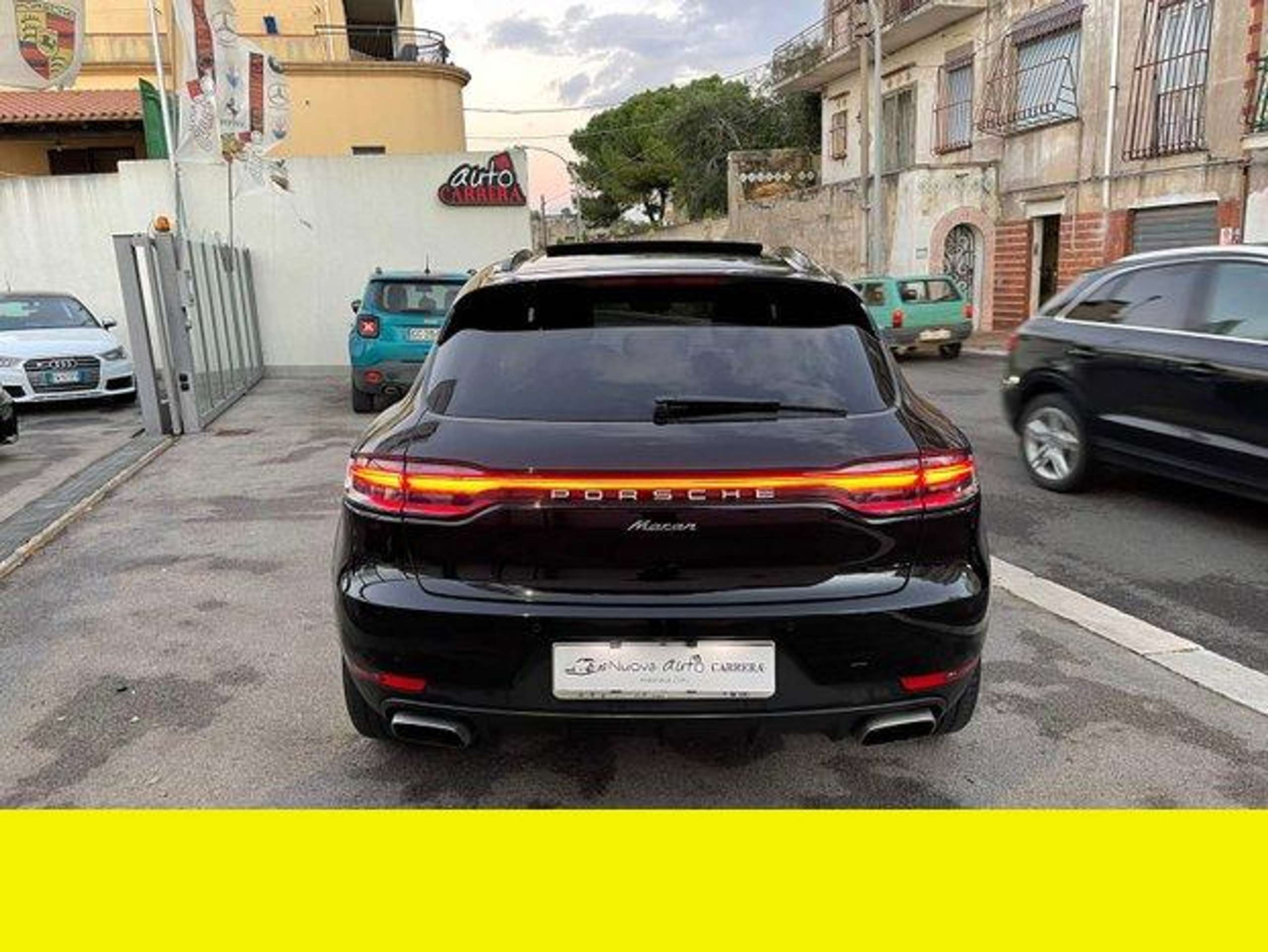 Porsche - Macan