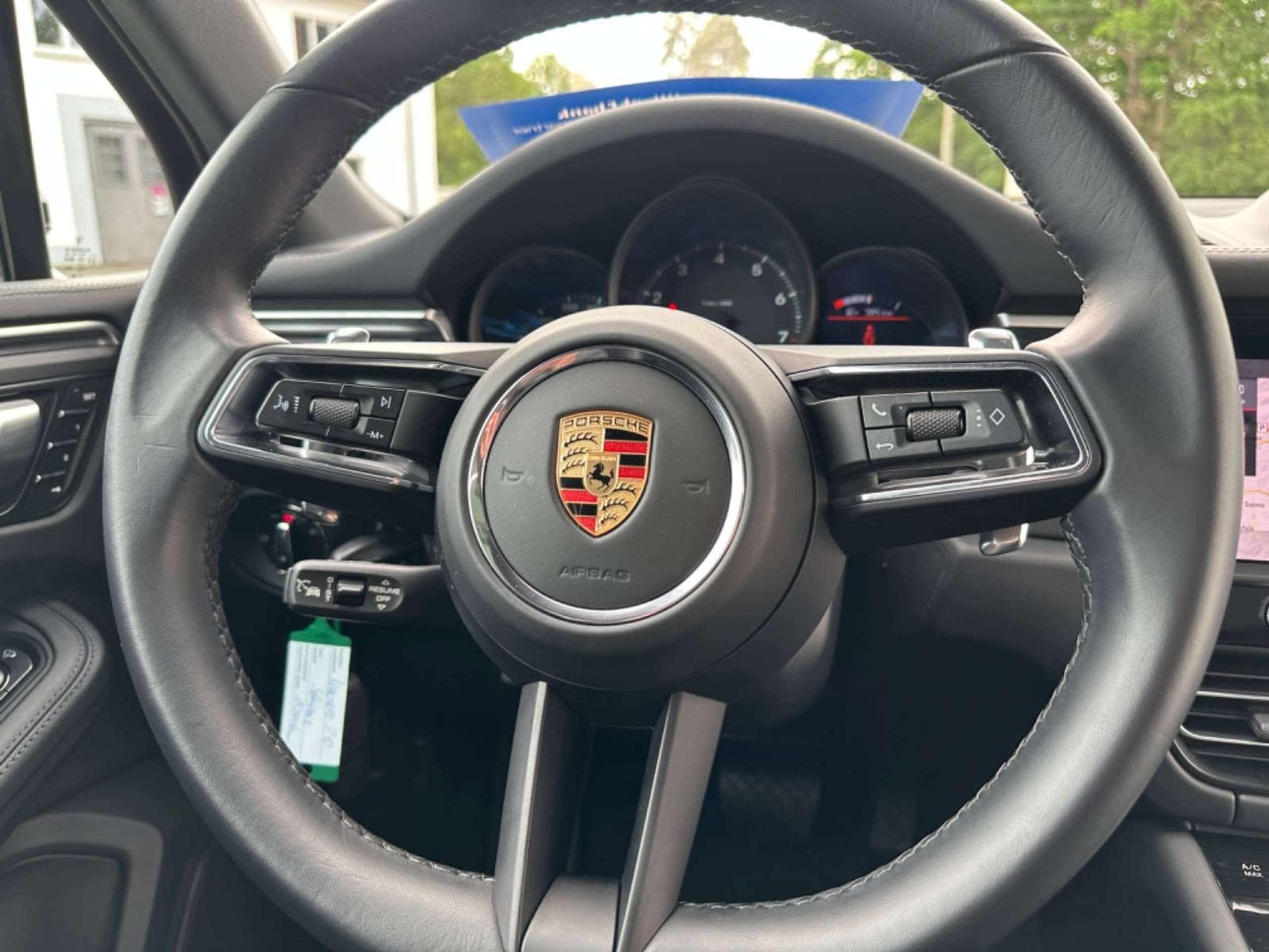 Porsche - Macan