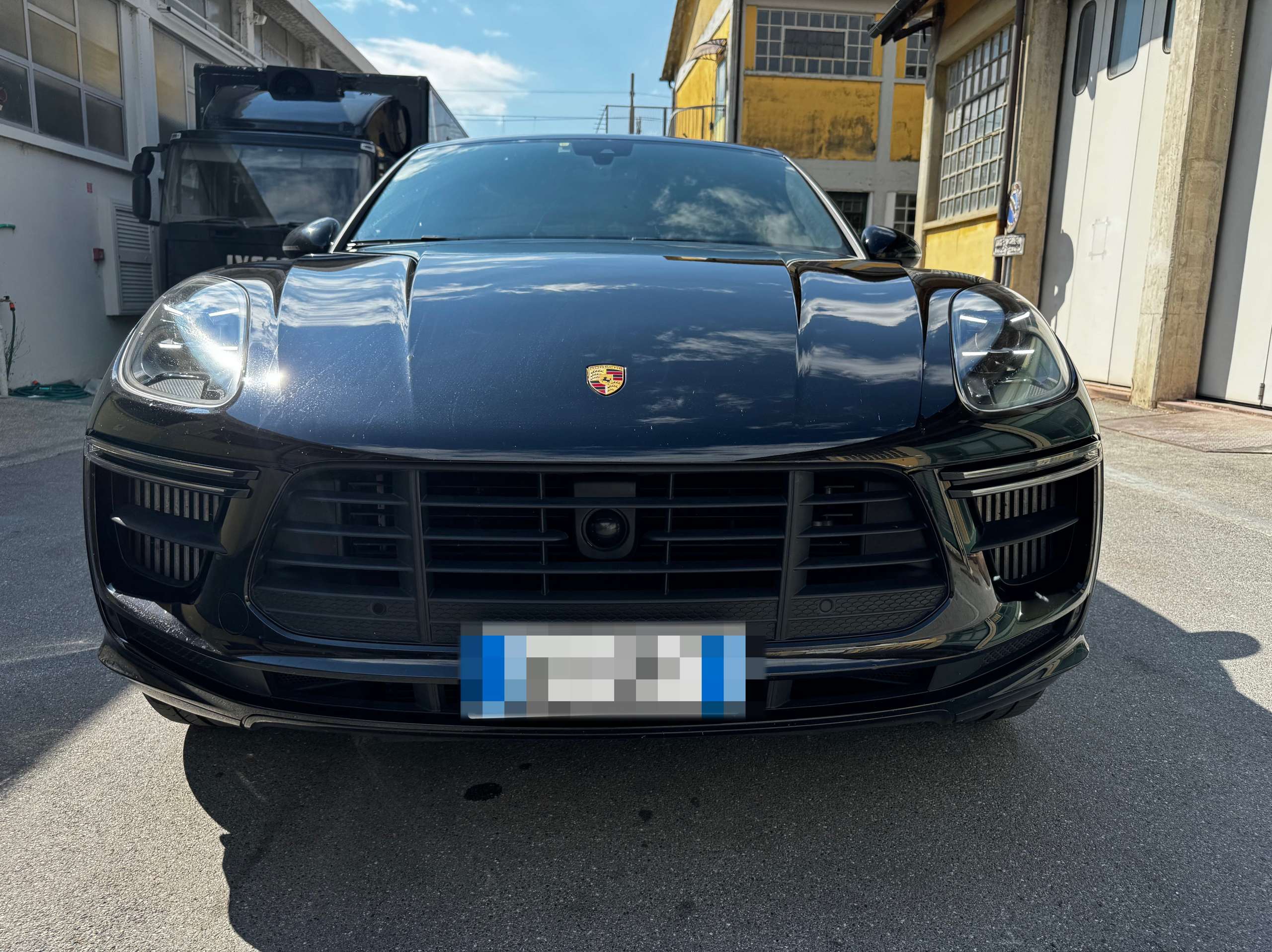 Porsche - Macan