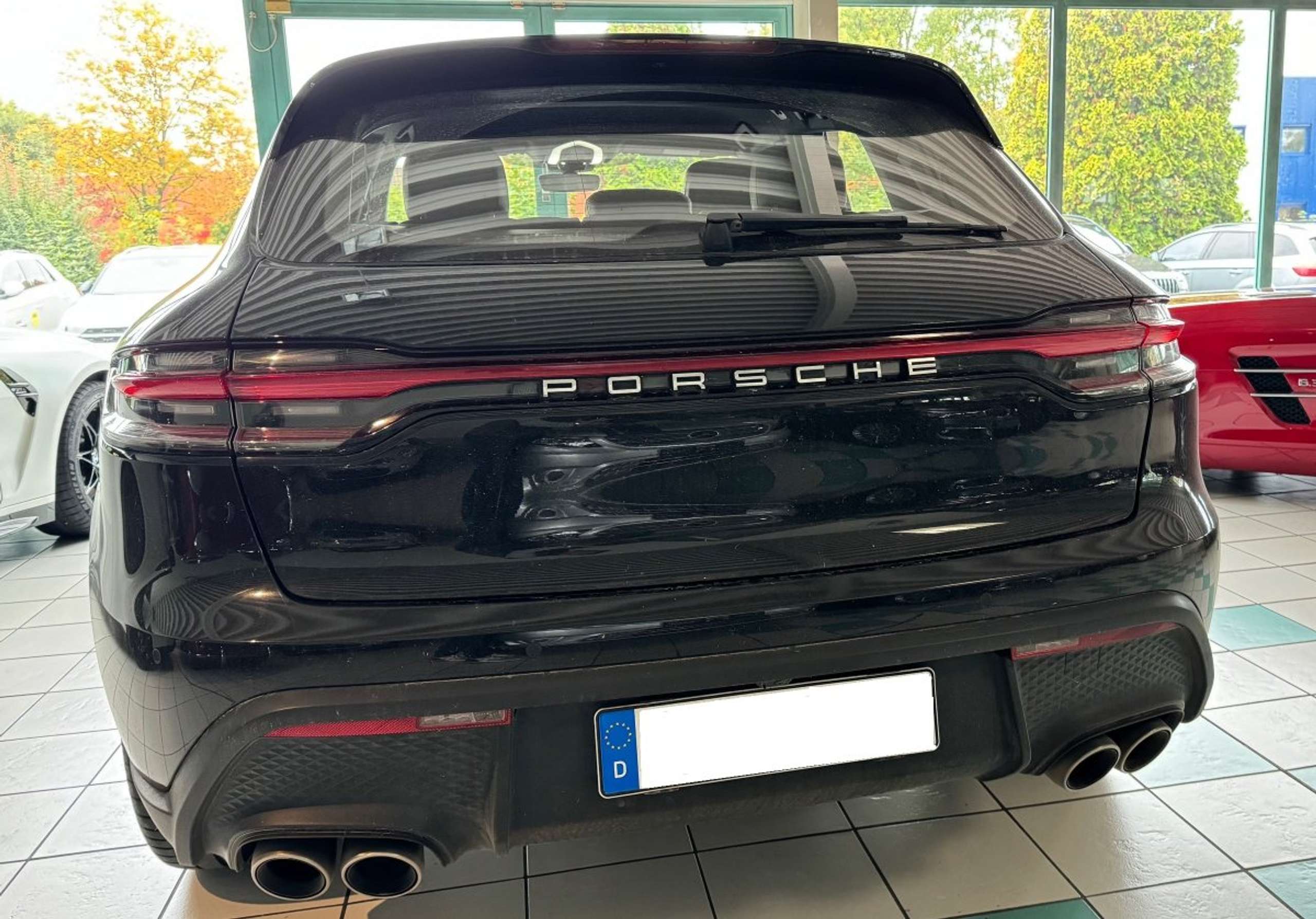 Porsche - Macan