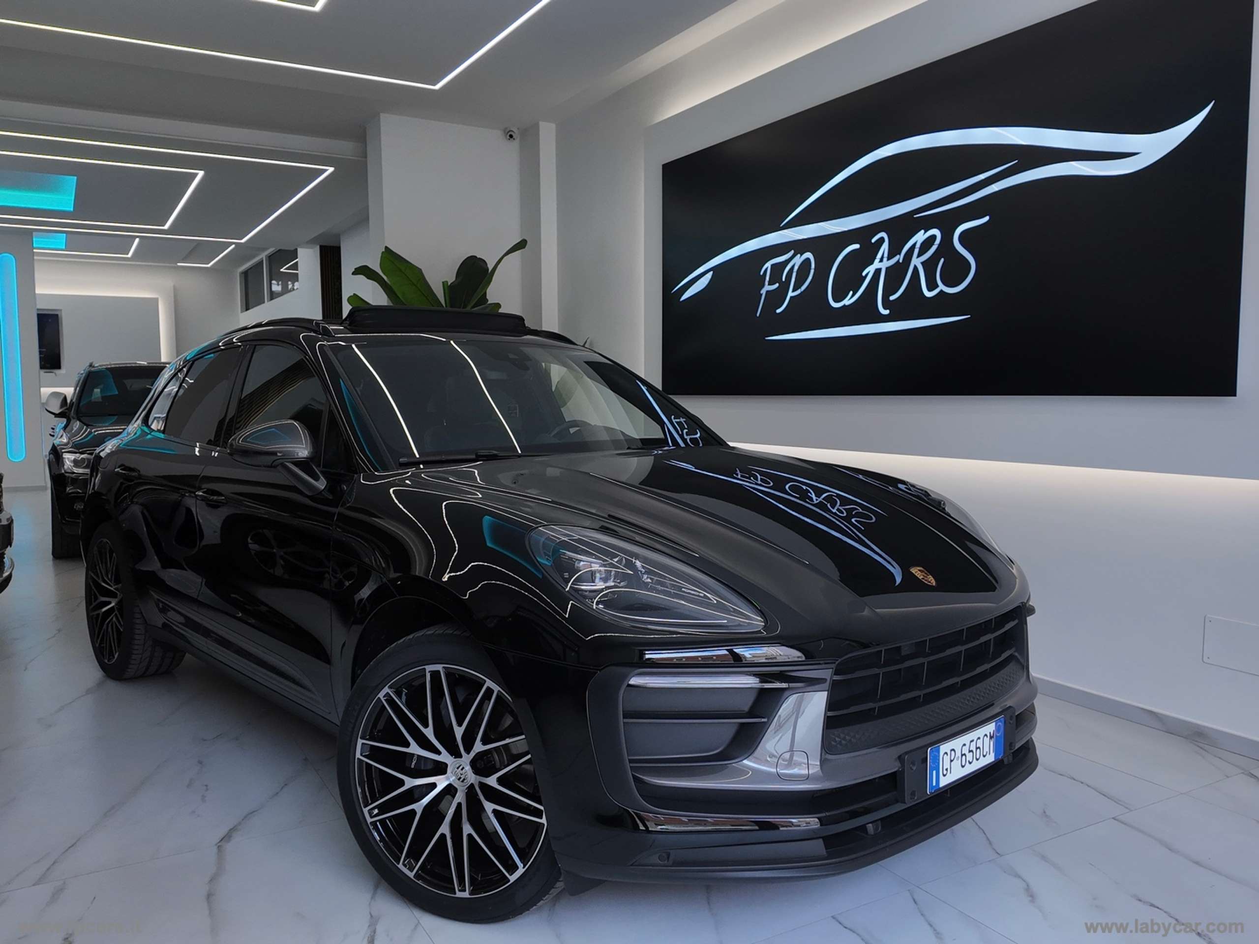 Porsche - Macan