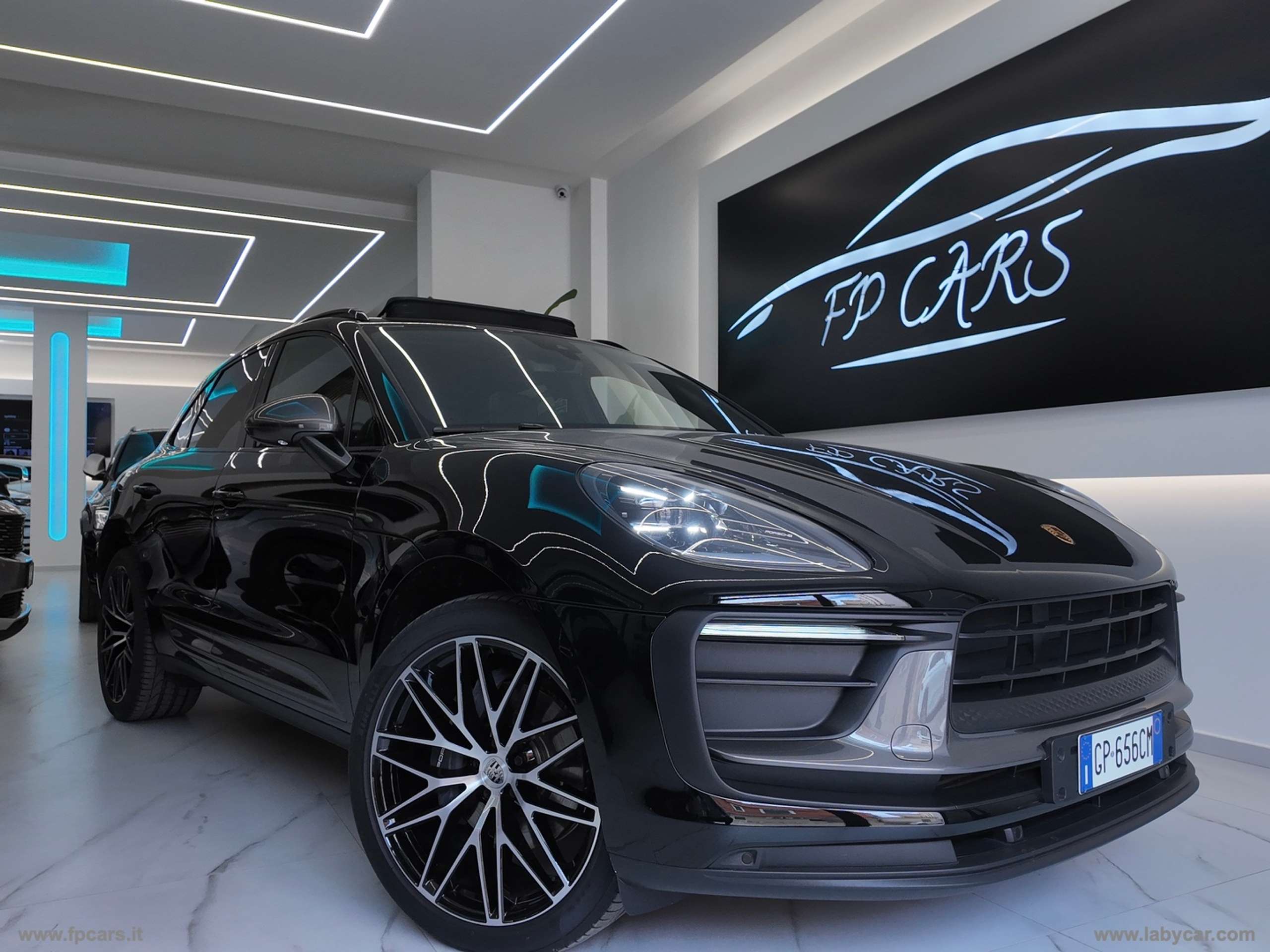 Porsche - Macan